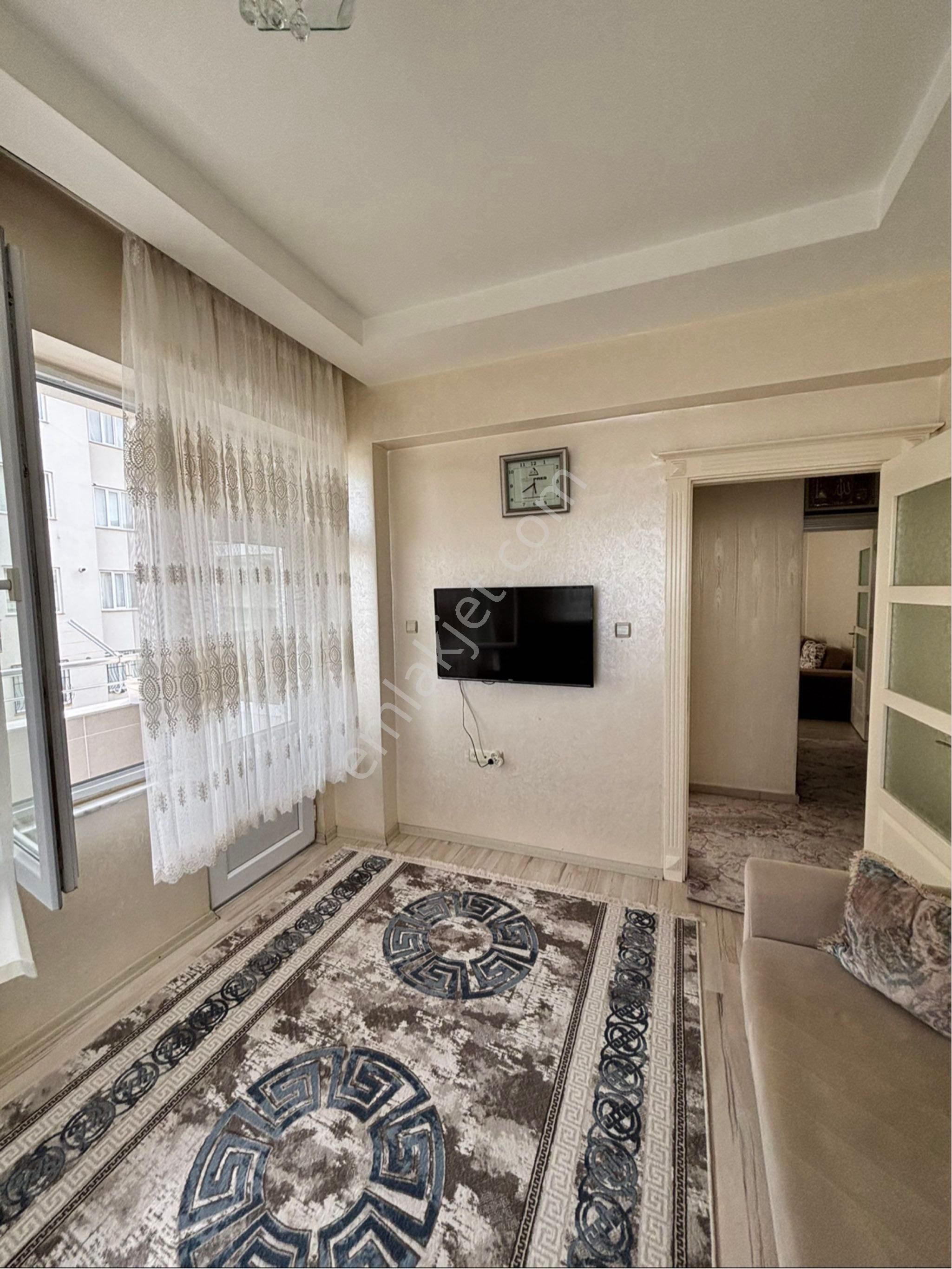 Dinçarslan Gayrimenkul ^ Den Karacaahmet De Satılık 3+1 Ara Kat Daire