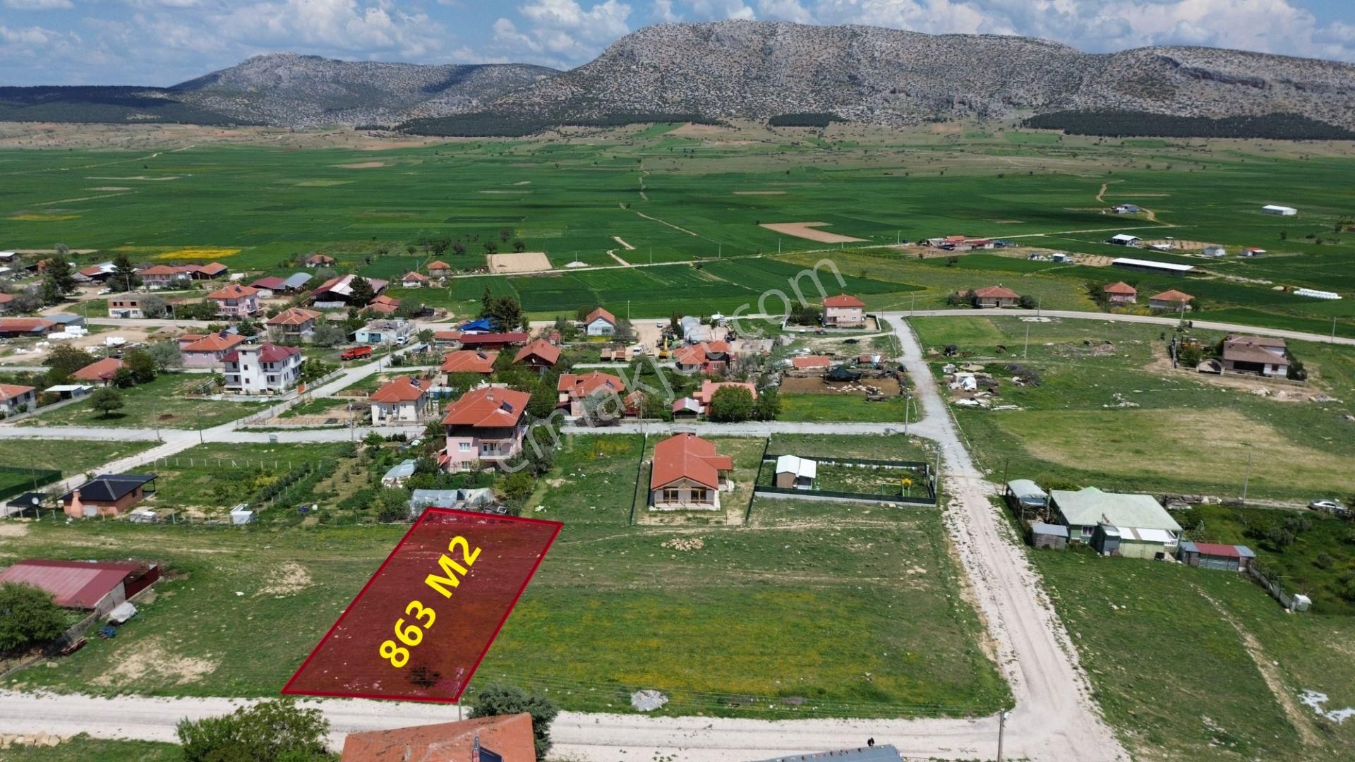 Korkuteli Bozovada 863 M2 Yerleşim İçerisinde Hobi Bahçesi Ve Resmi Ev Yapılabilir
