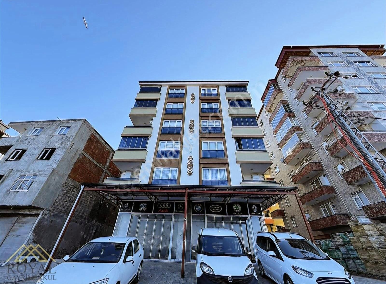 Trabzon Arsin Ana Yol Kenarı Deniz Manzaralı Satılık 3+1 Daire