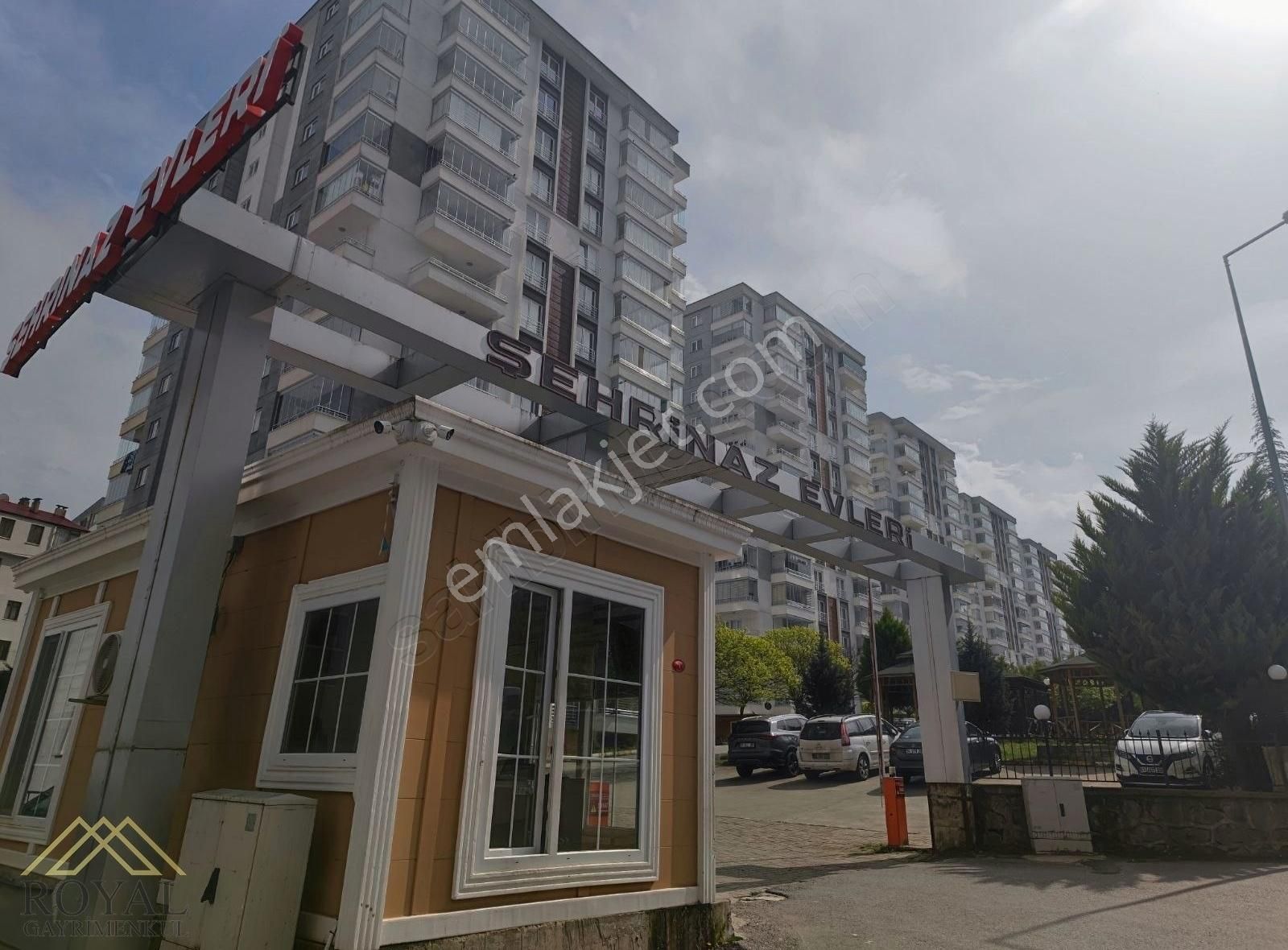 Kaşüstü - Fırsat, Cam Balkon, 7/24 Güvenlik, 3+1 Geniş Daire