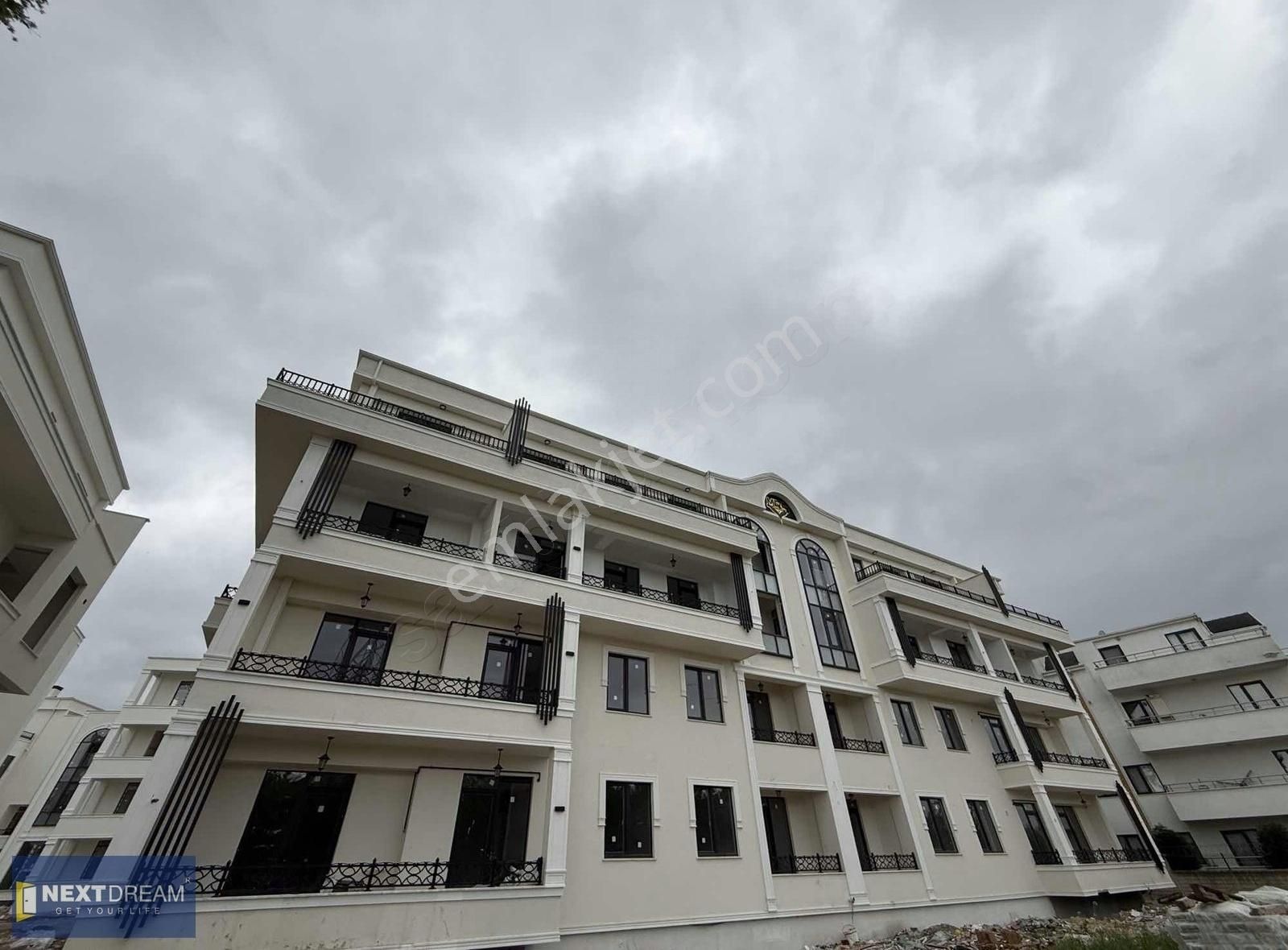Kocaeli Kartepede Fırsat 2+1 Daire Asansörlü Site İçerisi