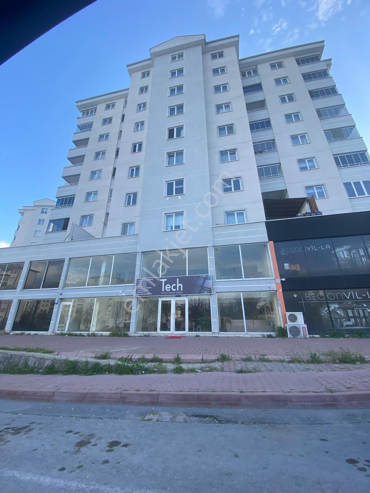 Erkilet Ertuğrul Gazi Mahallesin'de Emsallerinden Uygun Satılık Daire