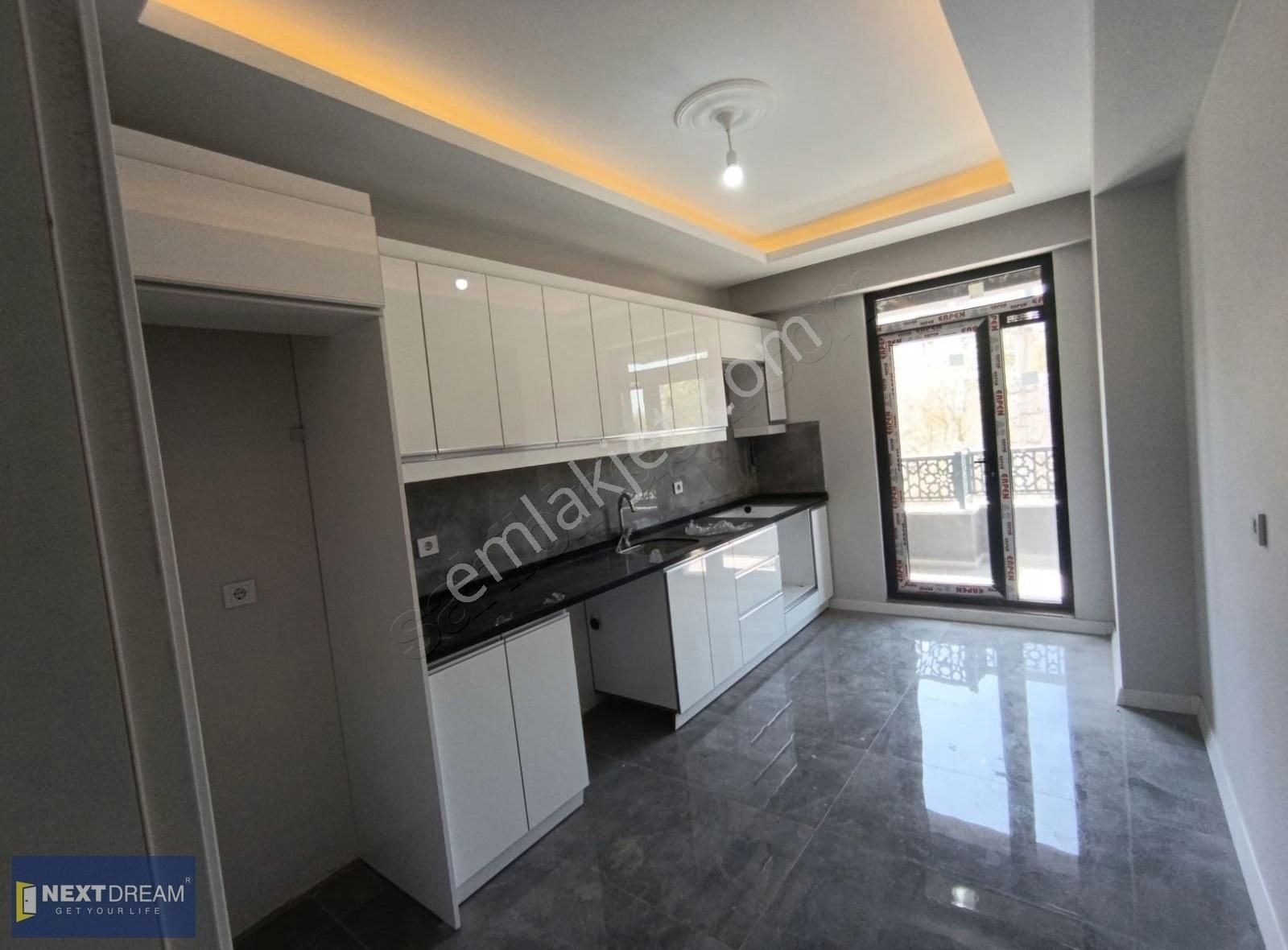 Barboros Mh 'de Kiralık 3+1 Çatı Dublex 140 M2 Geniş Daire...!!