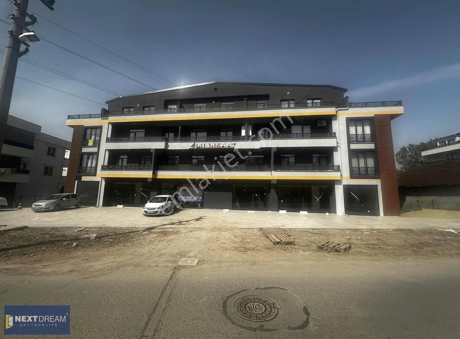 Yunus Emre Cad. Üzeri Asansörlü 2+1 115 M2 Ebvn. Banyolu Arakat