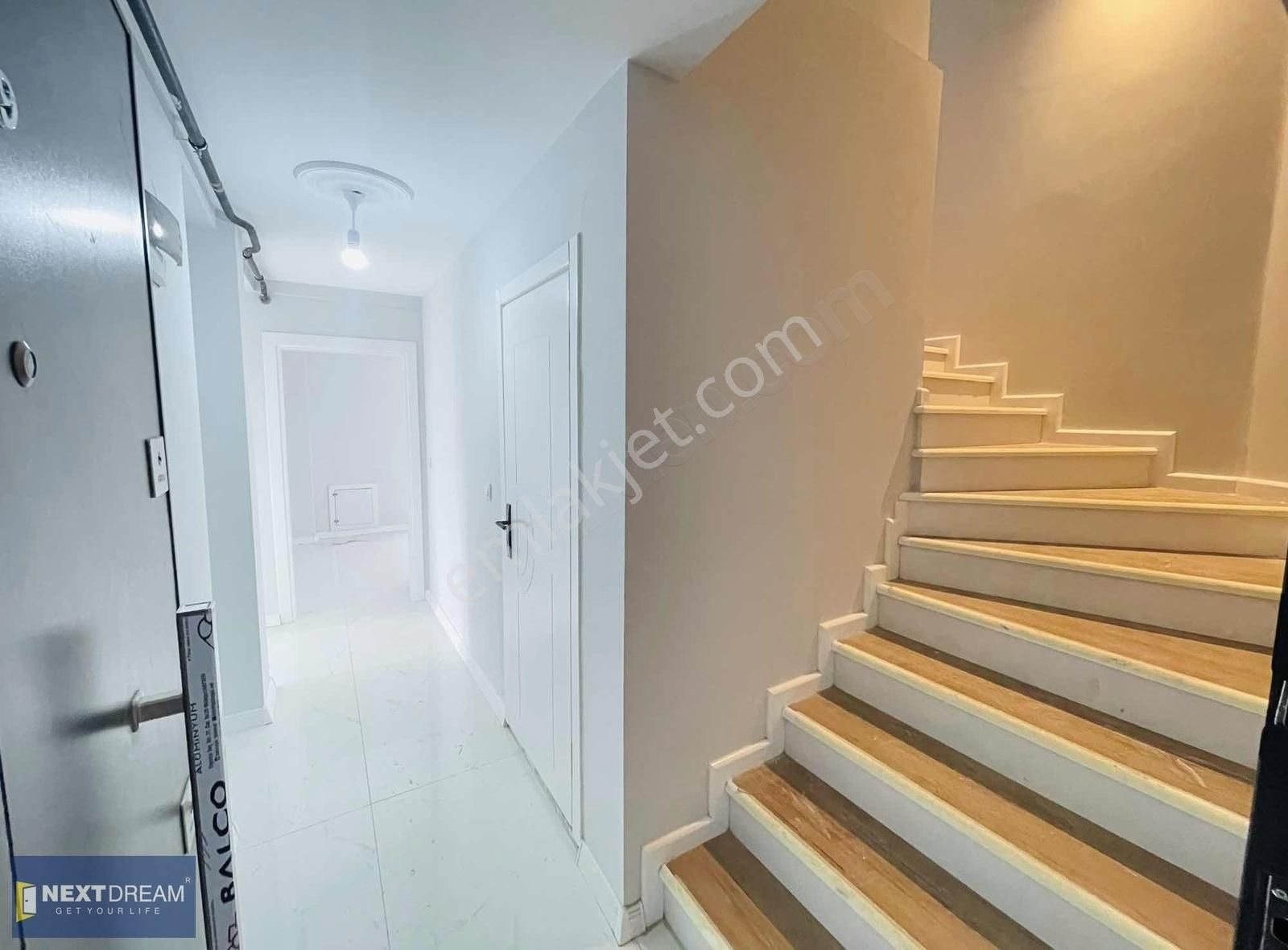 Başiskele Barbaros'da Satılık 3+1 165 M² Çatı Dubleks Daire..!!!