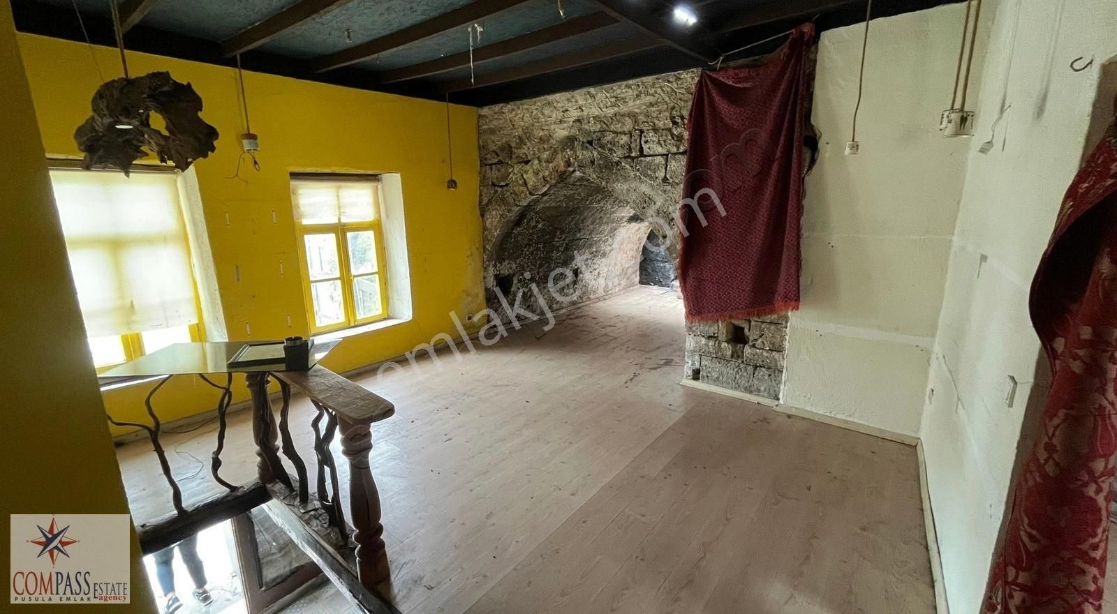 Marmaris Kalesine Ve Çarşıya Yakın Satılık Müstakil Kale Evi - Görsel 9