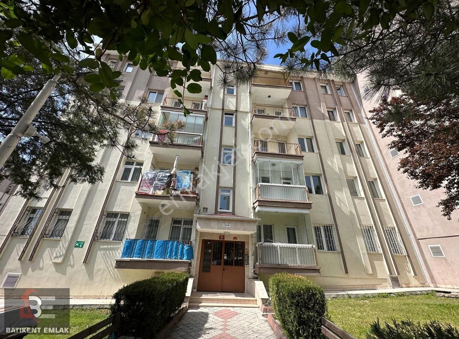 Batıkent Emlak'tan Atlantis Ve Metro Yakını Yapılı 3+1 Ara Kat