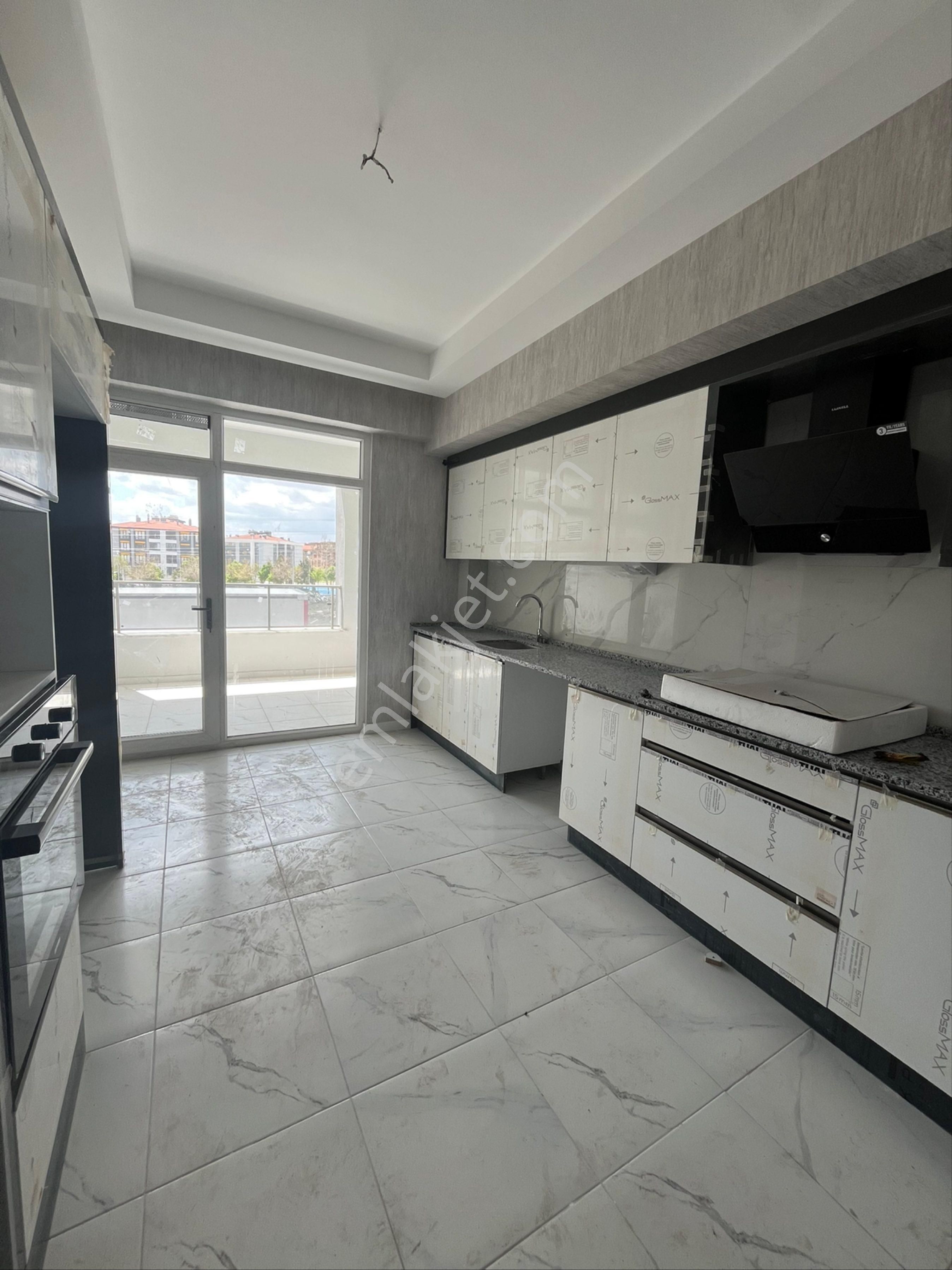 Melsa Başodadan Parsana Mah. Satılık 4+1 Daire