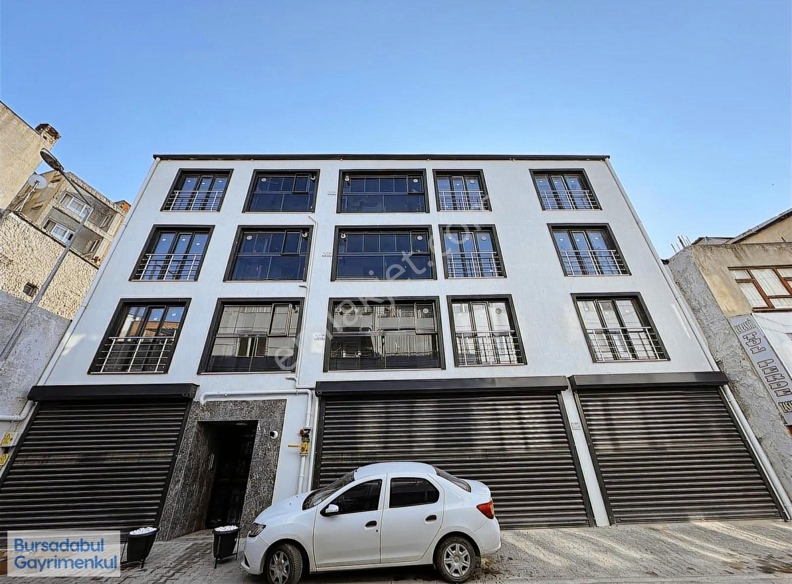 Bursadabul'dan Şeyhmüftü Mah. Çarşı İçi 1+1 Kiralık Sıfır Daire