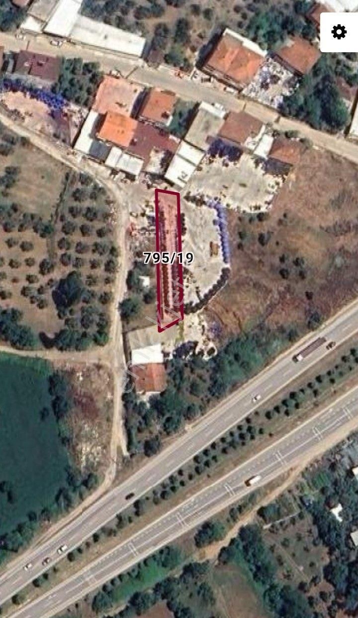 Orhangazi'de İstanbul Otoyoluna 35 Mt Yatırımlık Arazi