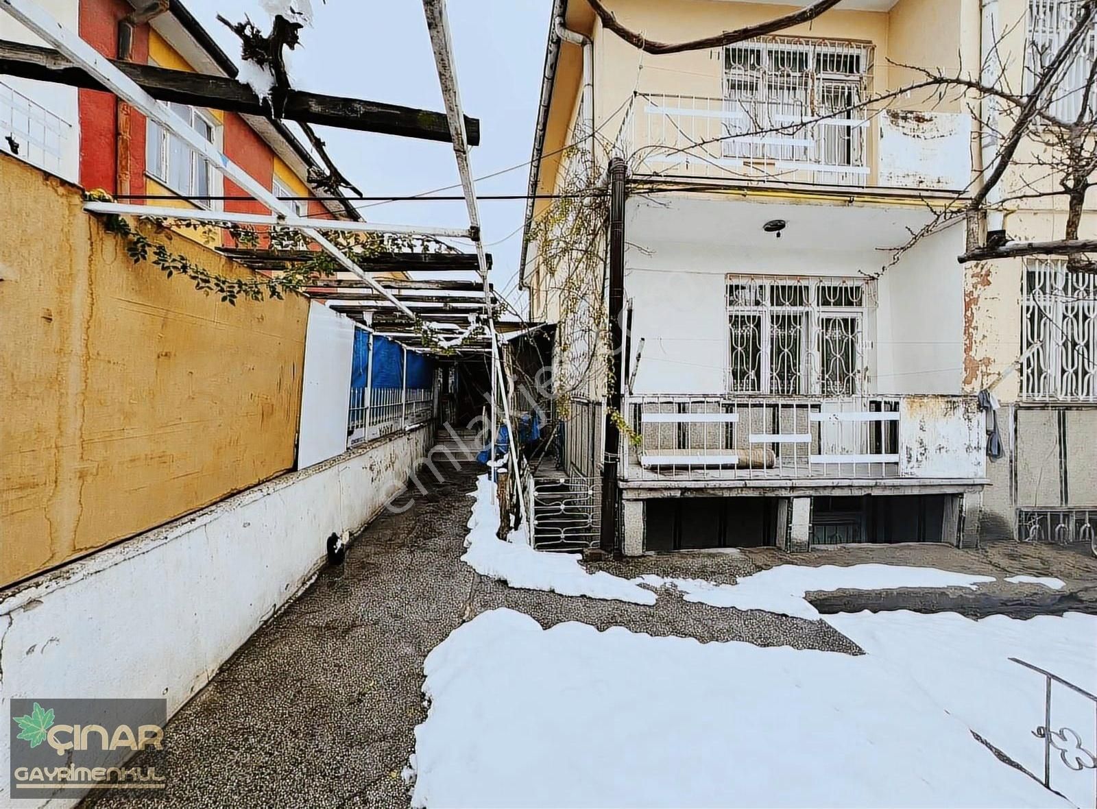 Hürriyet İki Katlı 3+1 Satılık Hollanda Tipi Arsalı Müstakil Ev - Görsel 22