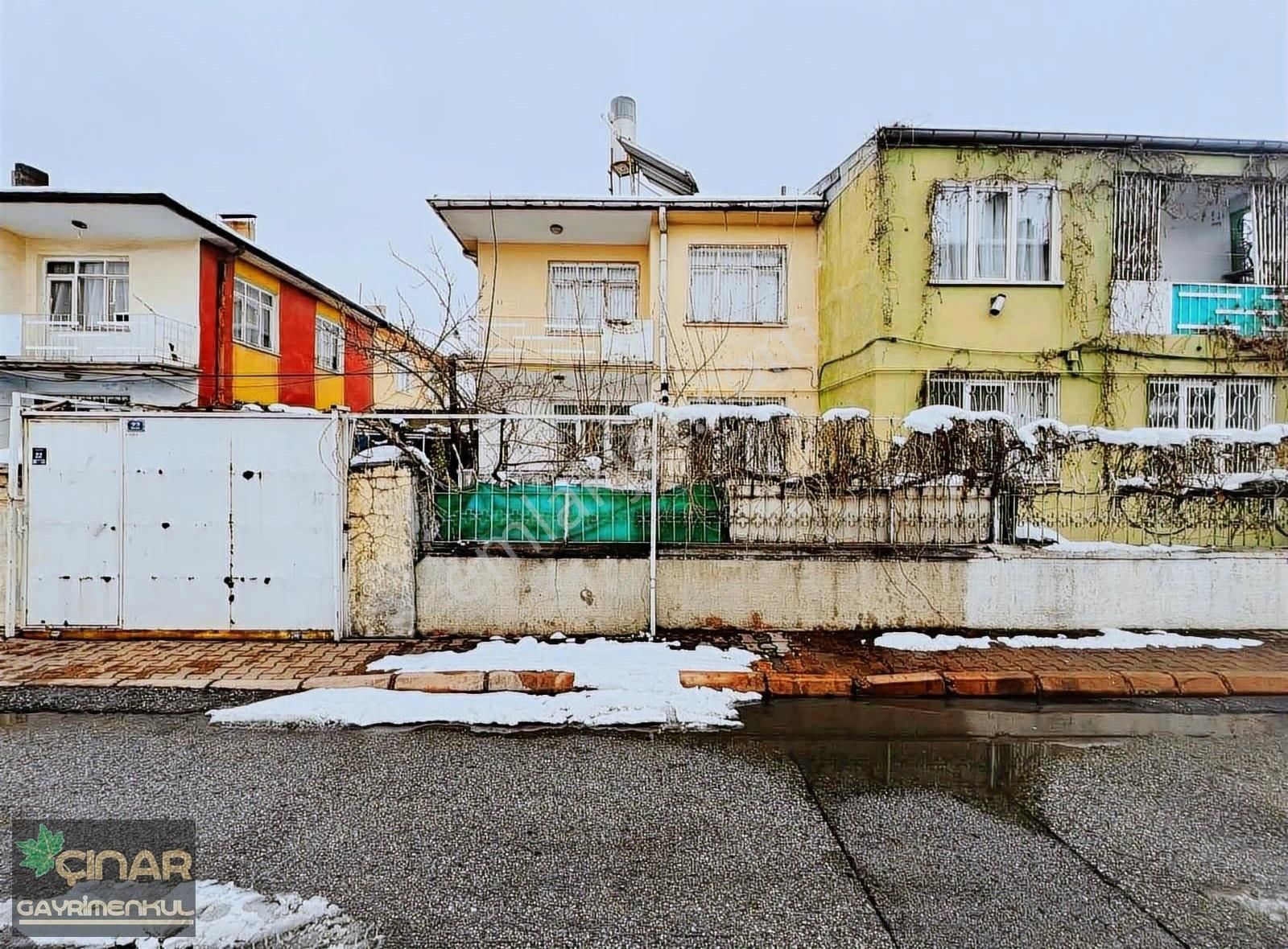 Hürriyet İki Katlı 3+1 Satılık Hollanda Tipi Arsalı Müstakil Ev - Görsel 2