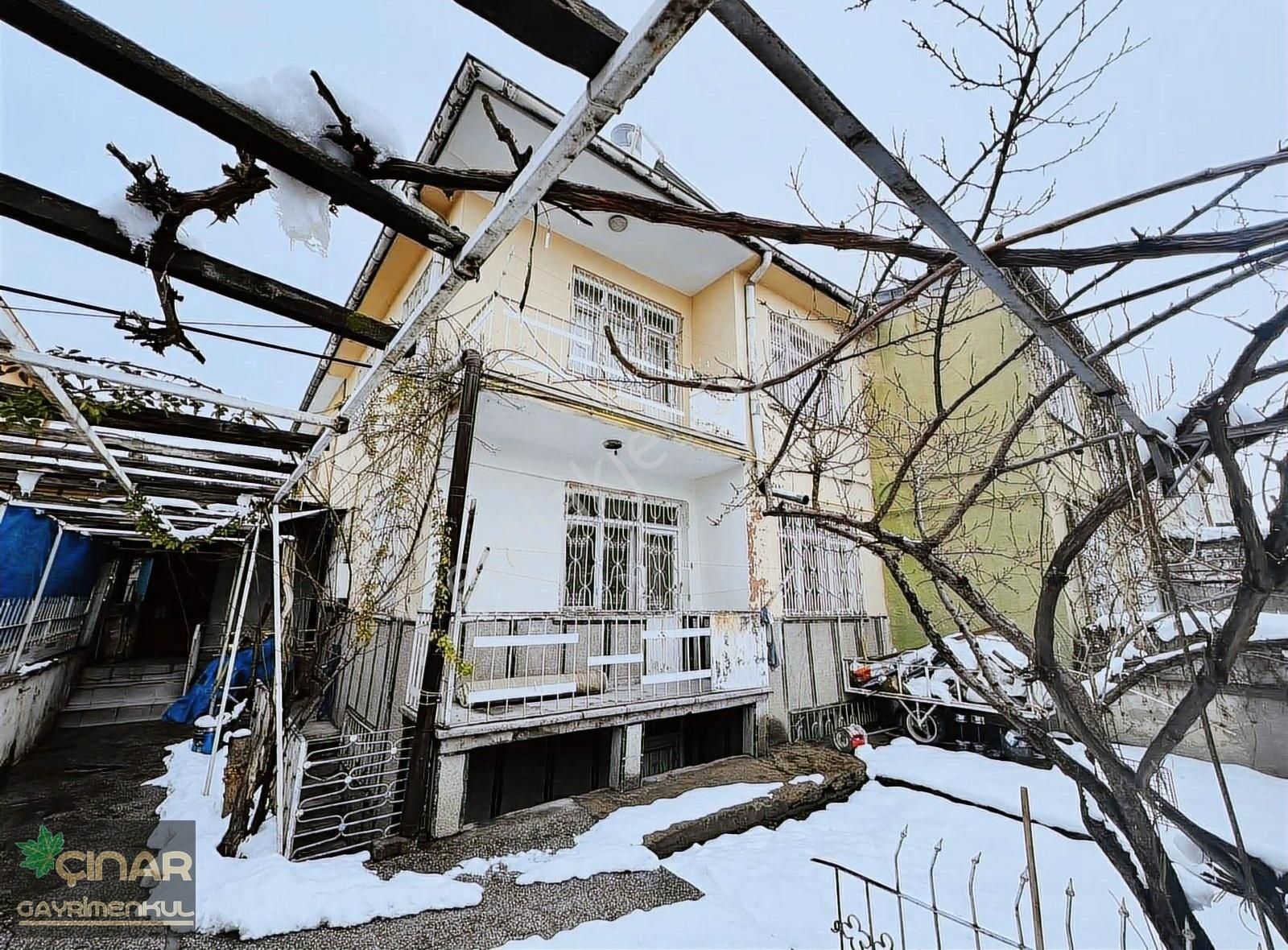 Hürriyet İki Katlı 3+1 Satılık Hollanda Tipi Arsalı Müstakil Ev - Görsel 13