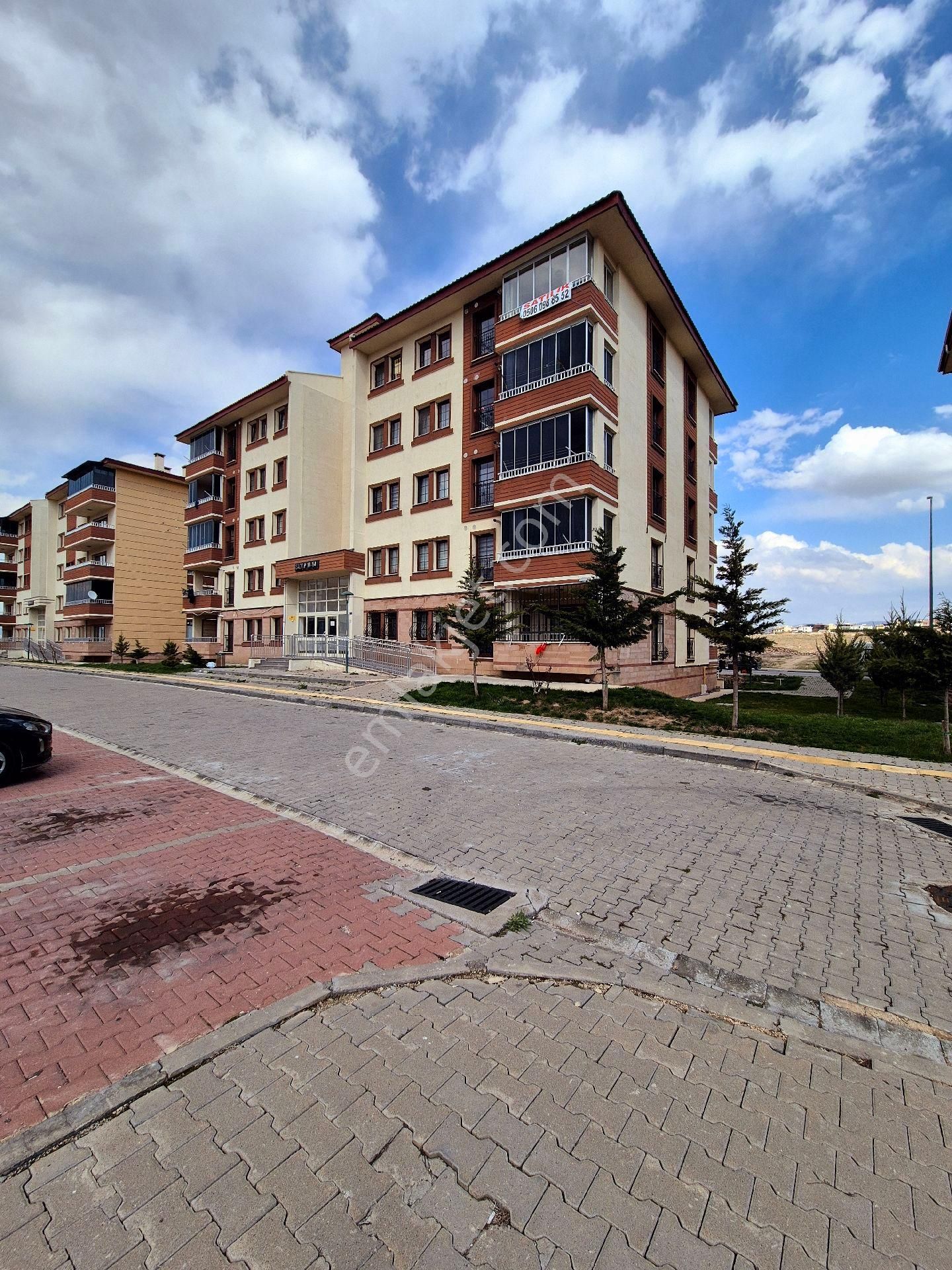 İldem Yeşilyurt Tokide 2+1 Orta Kat Tapulu Satılık Daire