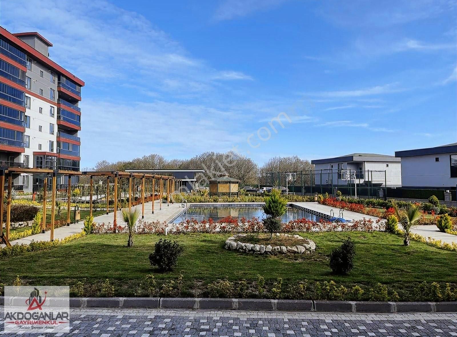 Akdoğanlardan Tepede Site İçerisinde Ultra Lüks 3+1 Arakat Daire