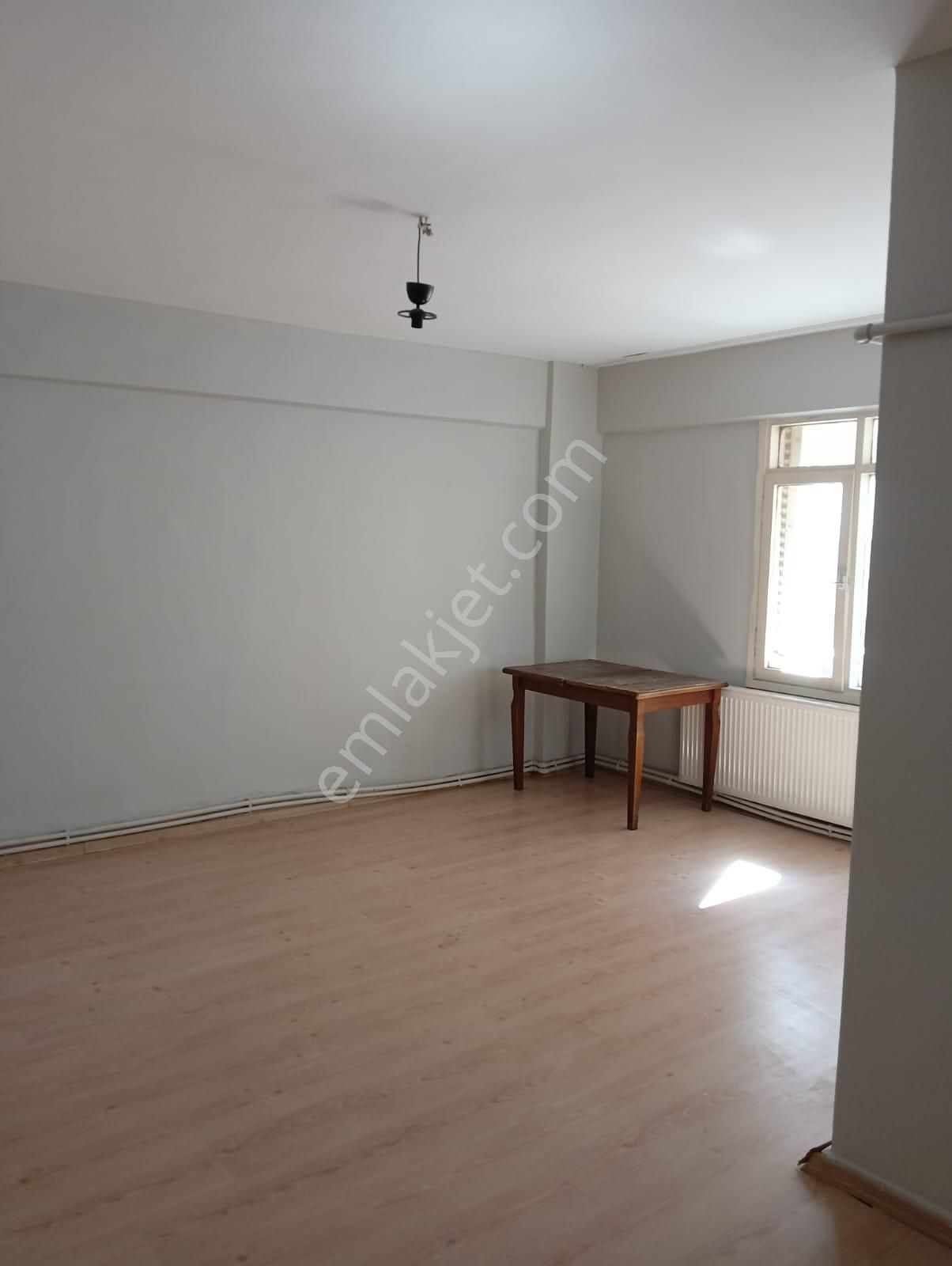 Sahibinden 3+1 Doğalgazlı Temiz Boyalı Daire
