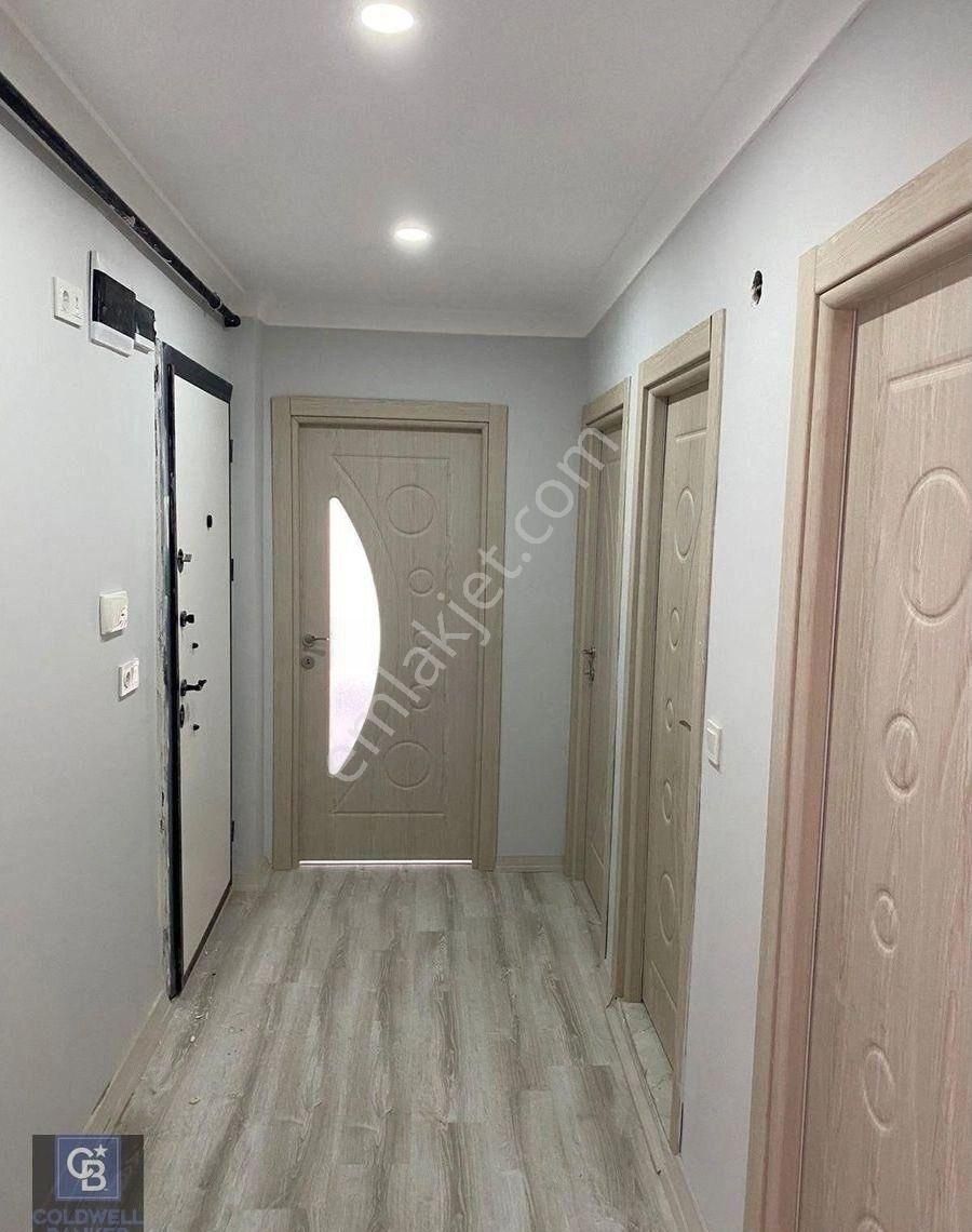 Arnavutköy Anadolu Mahallesi Satılık 2+1ara Kat Daire