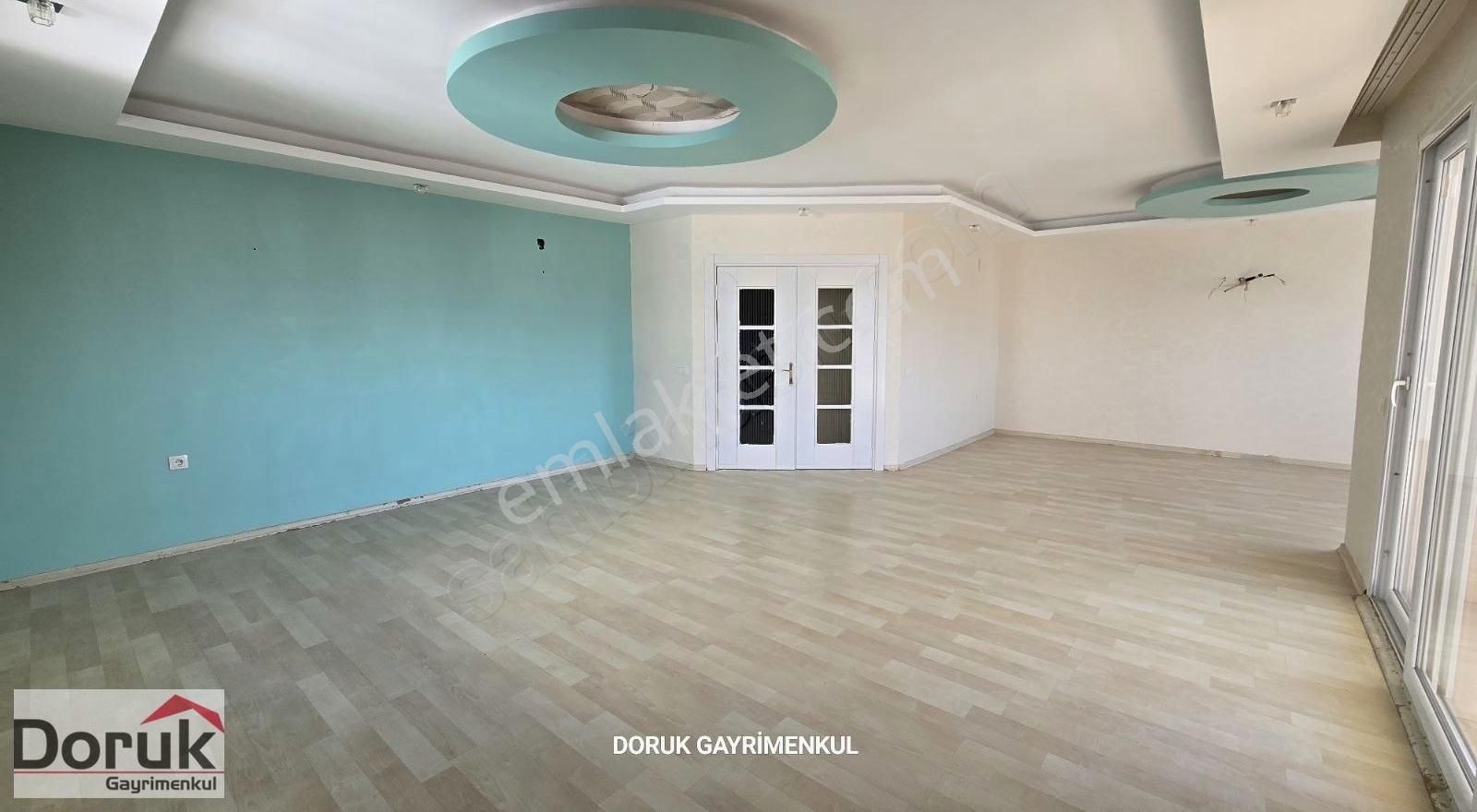 Doruk'tan Mezitli Gmk Üzeri 200m² 4+1 Daire Havuzlu, Site İçinde