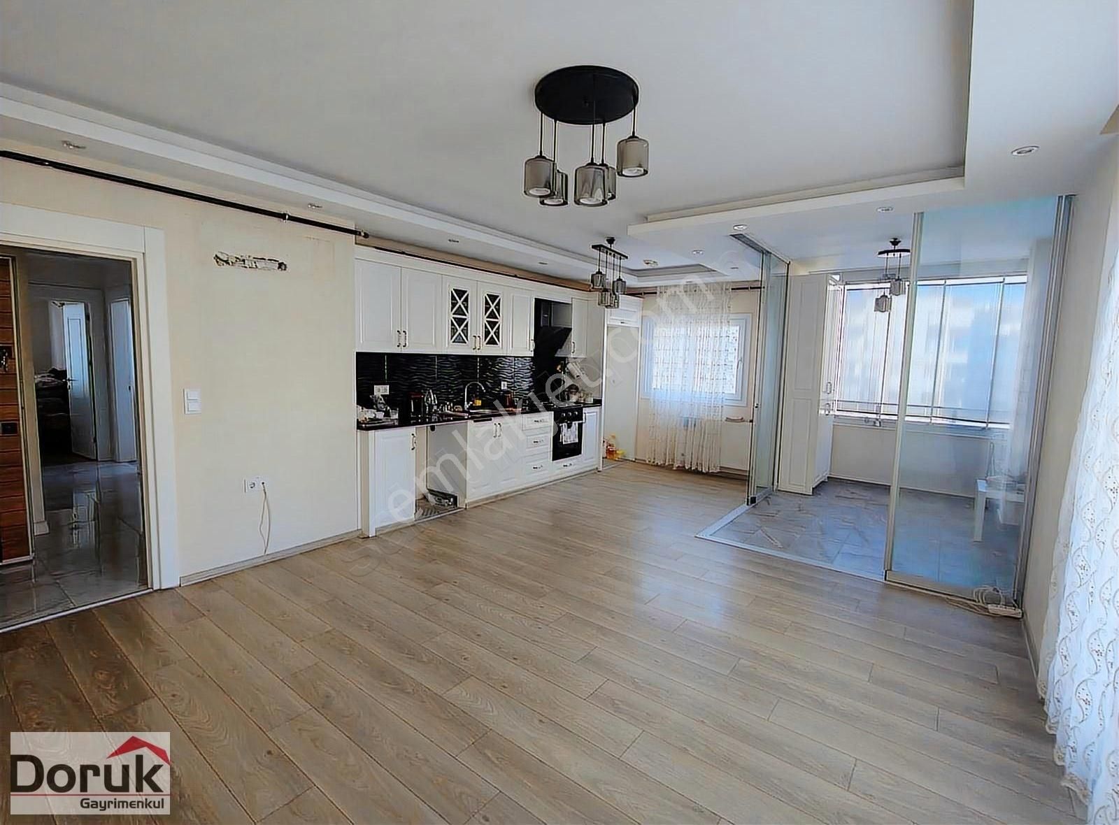 Doruktan Kiralık Daire Çift Banyo Doğalgaz Aktif 4 Yaşında Bina