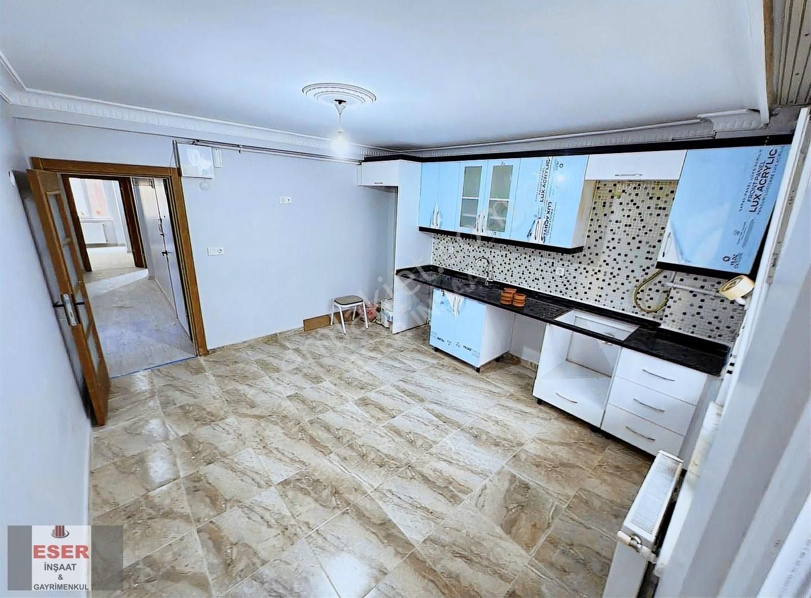 İsmetpaşa Mah'de Caddeye Yakın 3+1 135m2 Asansörlü Lüx Ara Kat