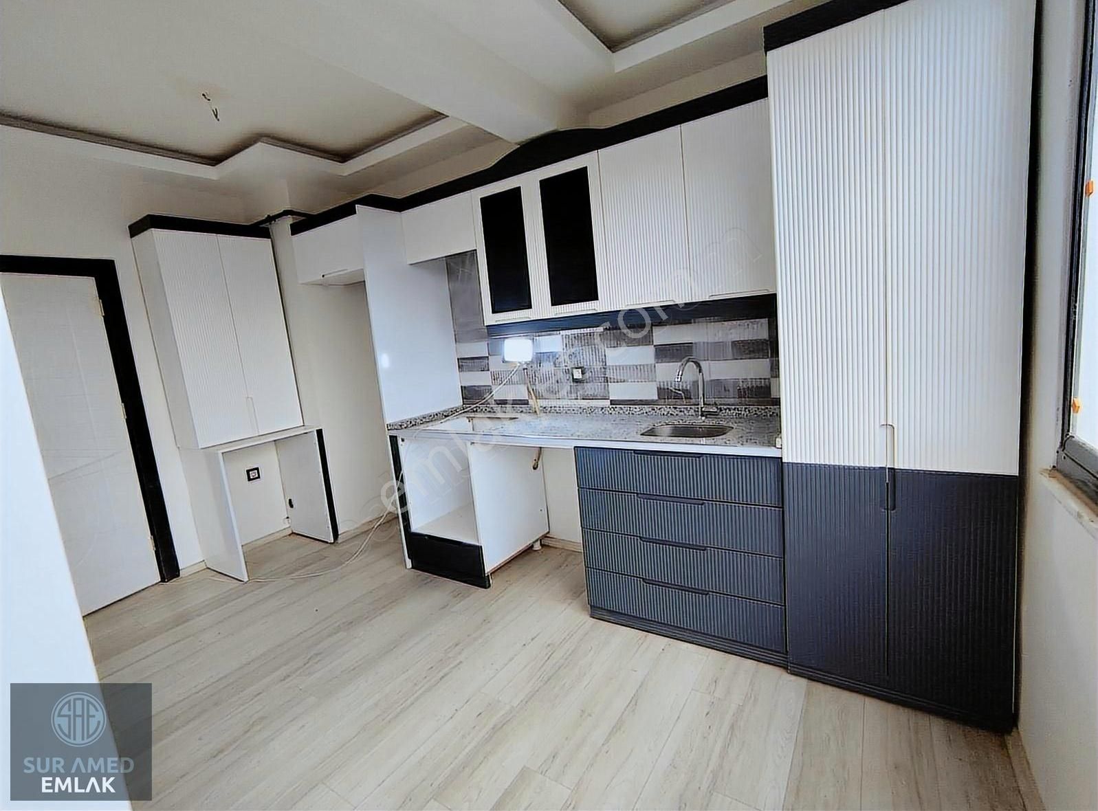 Bağcılar Gökkuşağı Düğün Salonu Civarı 2+1 Satılık Daire