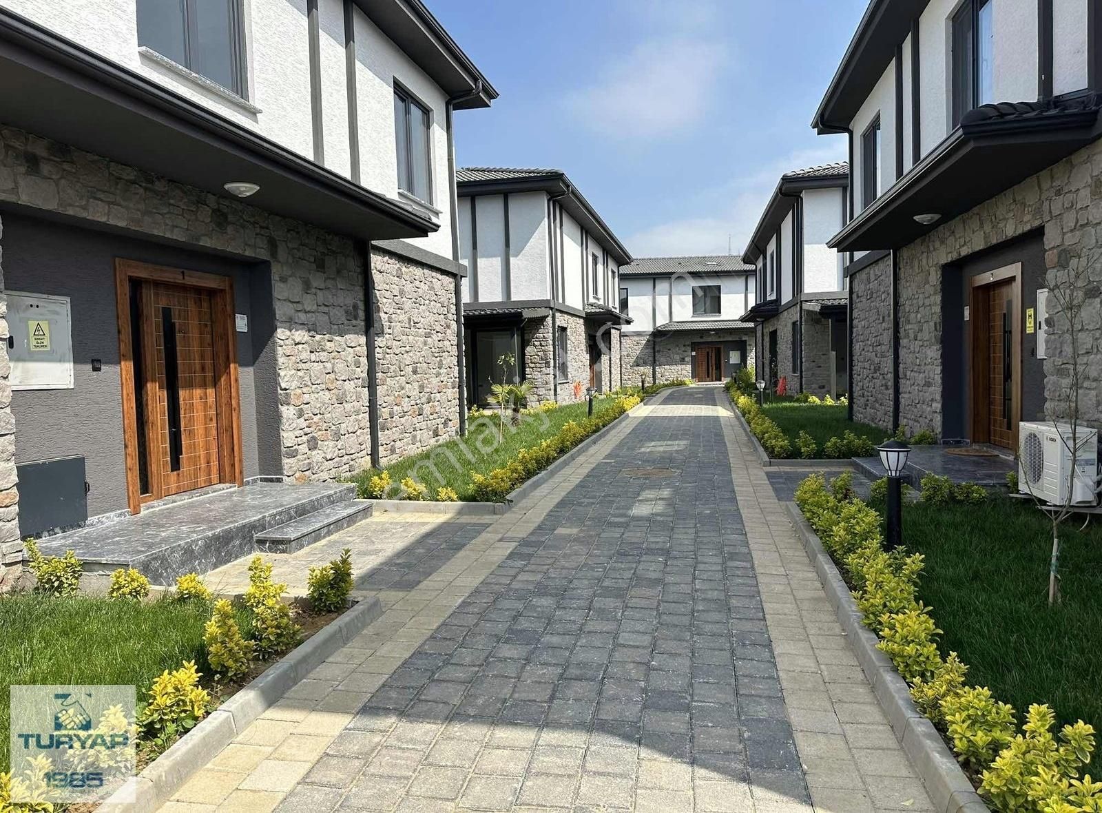 Turyap Yalova Keremden Kadıköyde Villa