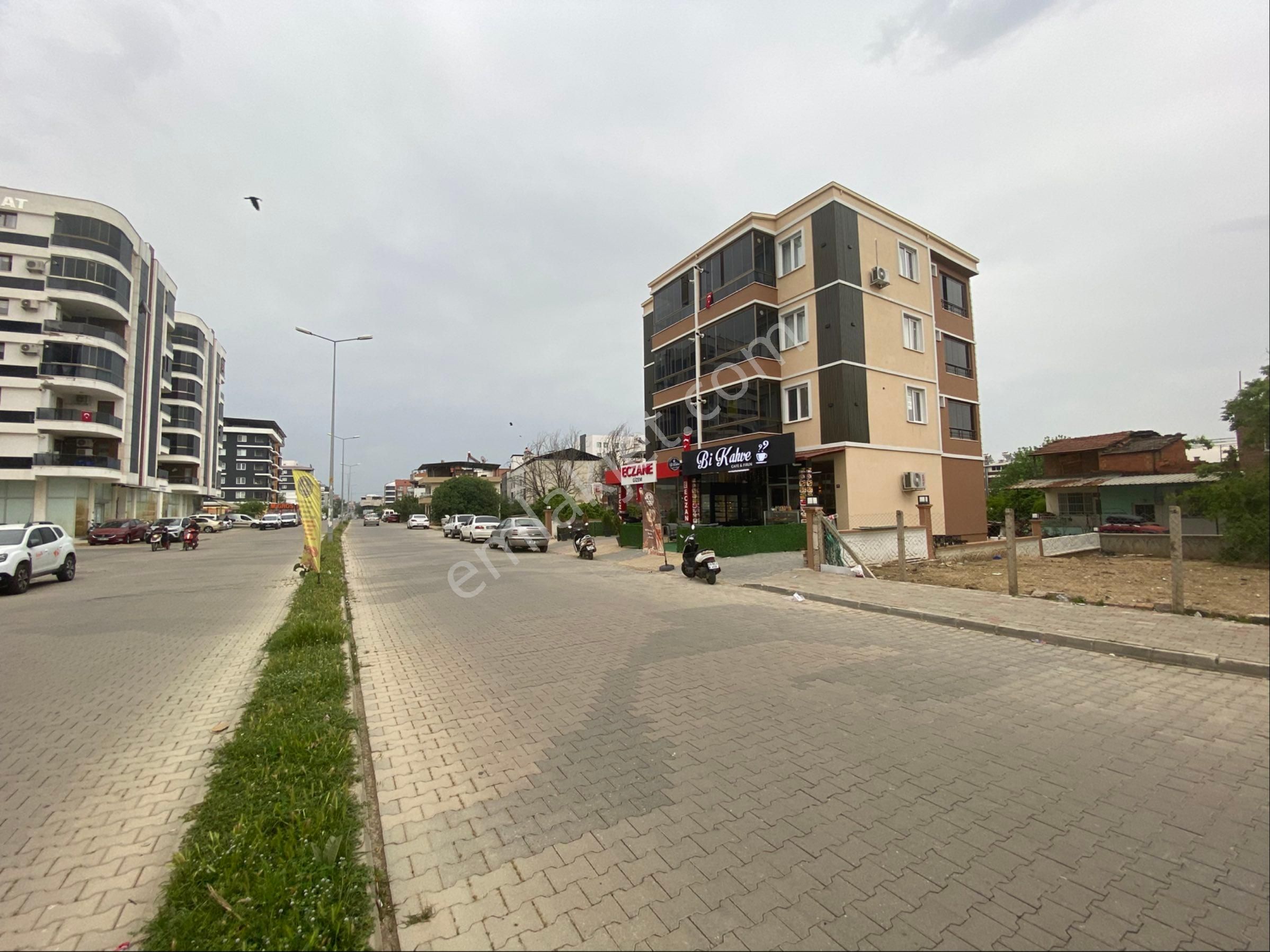 Yeşil Mahallede Dükkan Ofis Büro