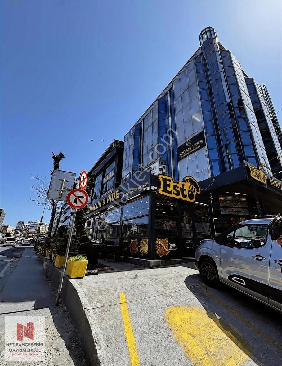 Bağcılar Güneşli Cadde Üzeri 1000m2 Kiralık Plaza Katı