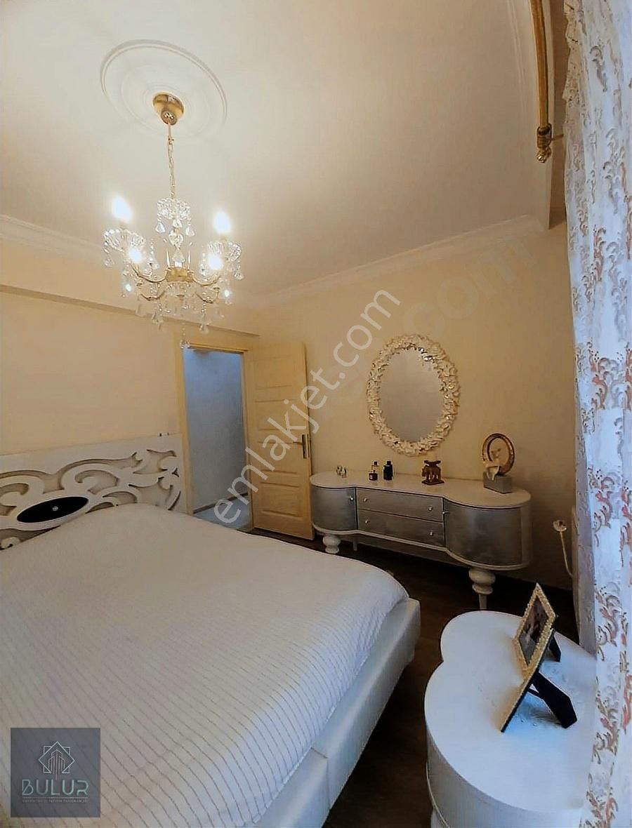 Buca Barış Mah. Vergi Dairesi Yakını 2+1 13 Yaş Arakat - Görsel 3