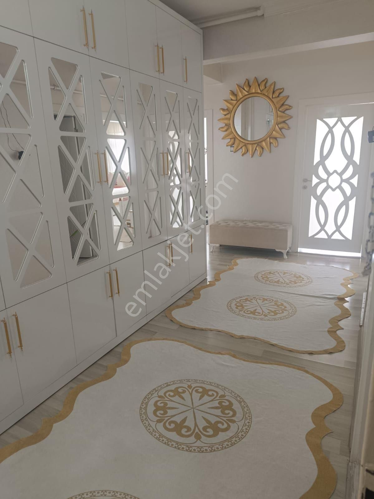 Ofis Ayhan Durağında İçi Full Yapılı Daire