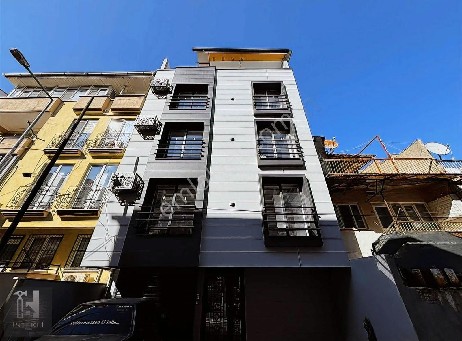 İstekli Emlak'tan Nakliyeciler Okulu Yakını Sıfır 1+1 Lüks Daire