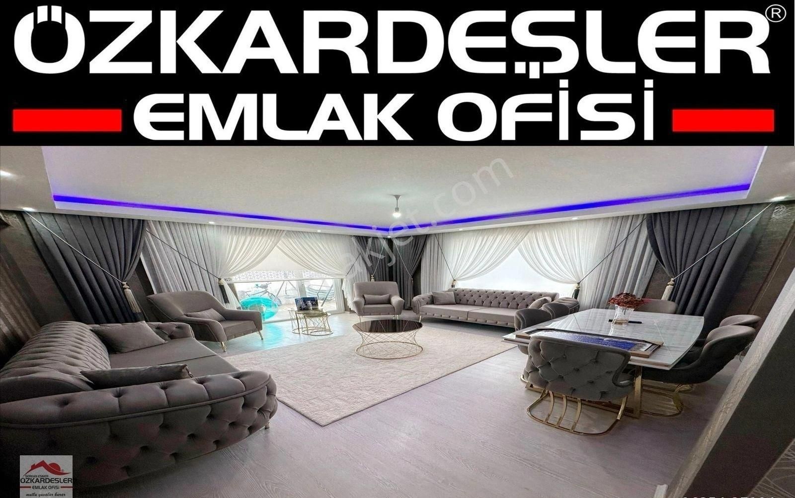 Özkardeşler'den Karahöyük Cd Üzeri Arakat E.banyolu Megalüx 3+1.