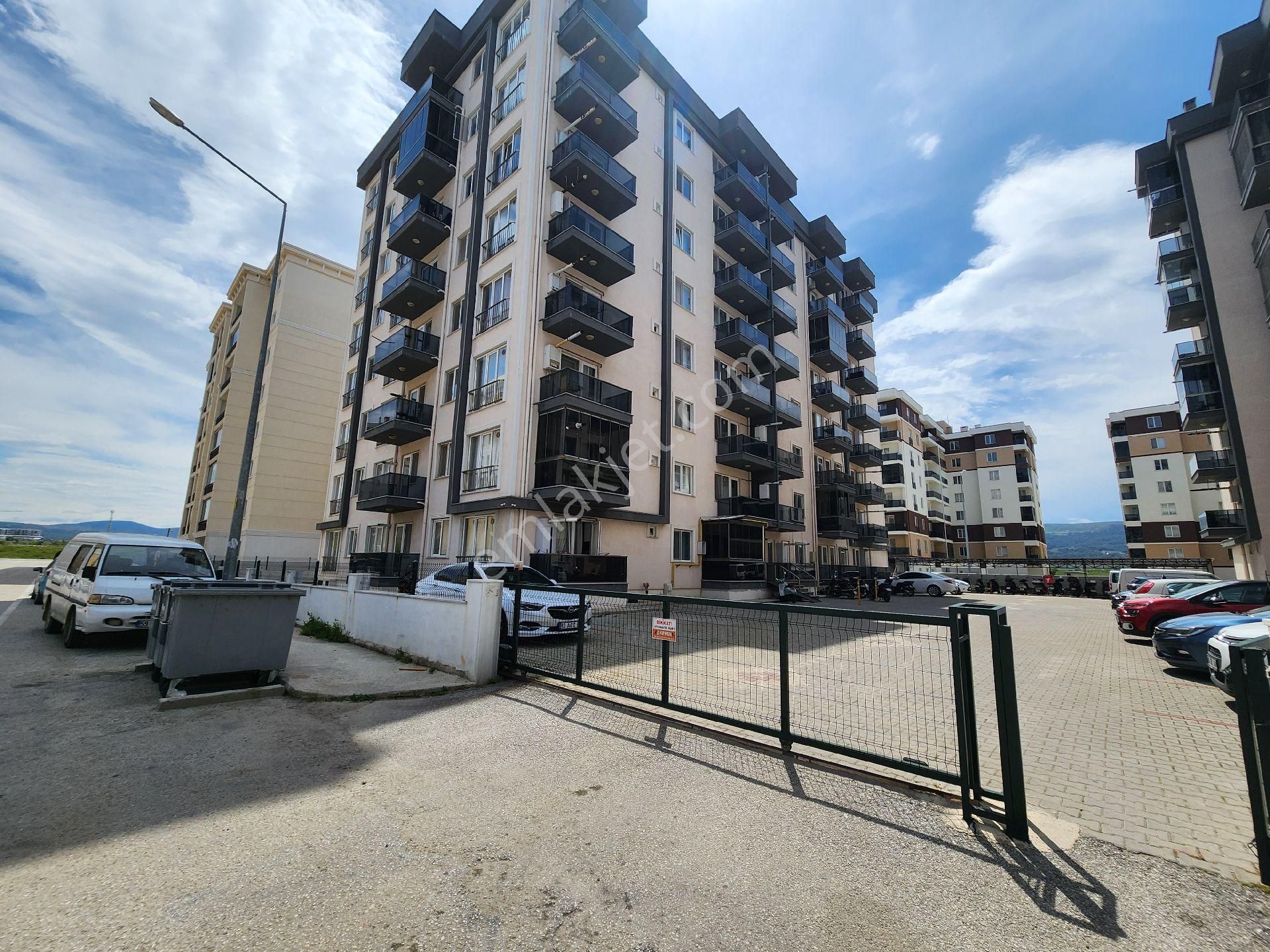 Çanakkale / Merkez - Site İçerisinde - Otoparklı - 1+1 Kiralık Daire