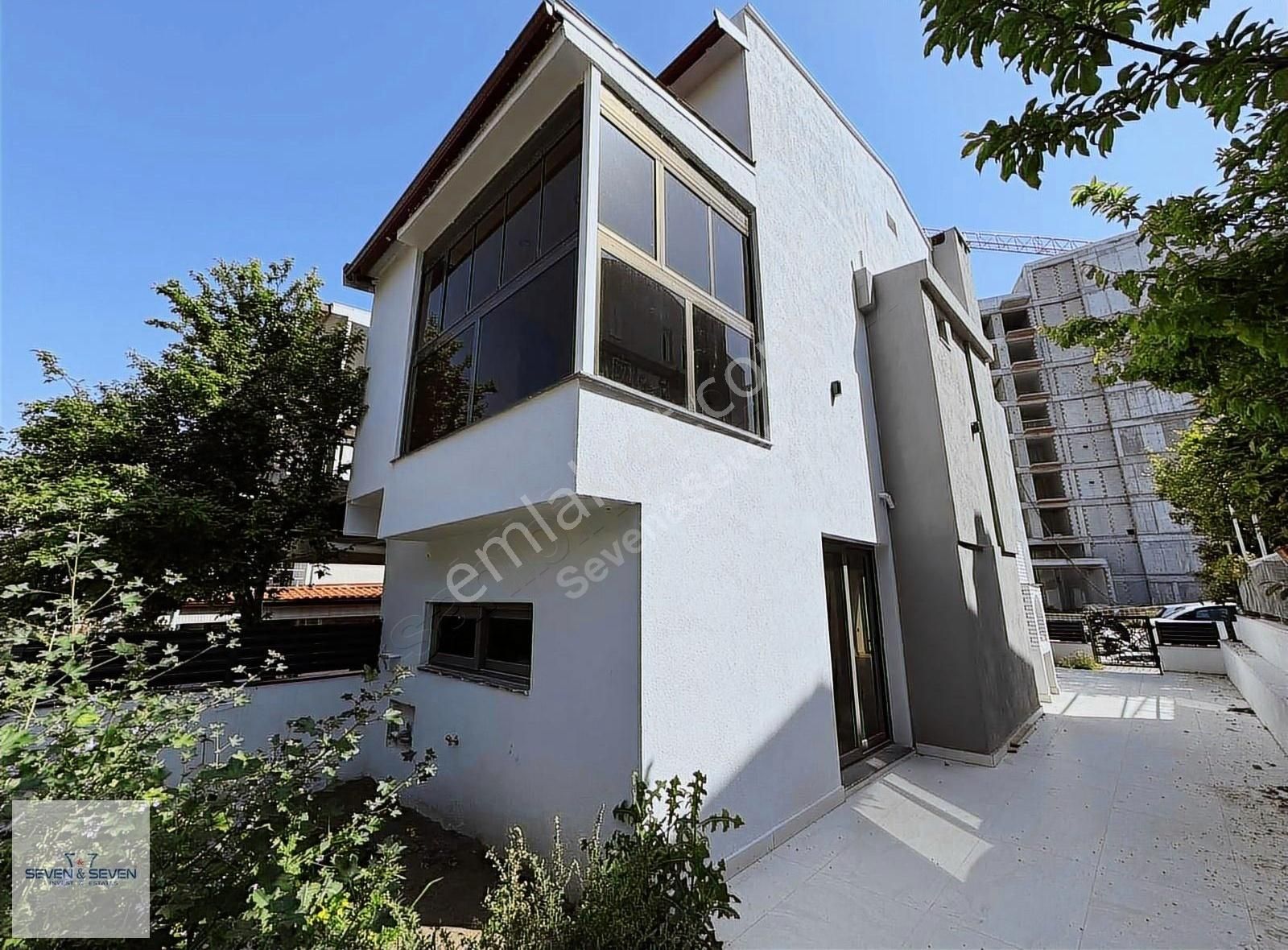Kadınlar Denizi Sahile 100metre Mesafede Fırsat Villa