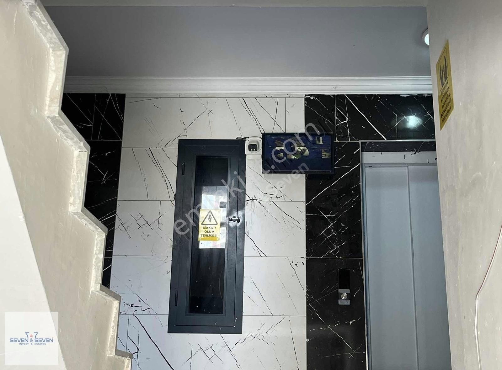 Kuşadası Avm Yanı 2+1 Daire