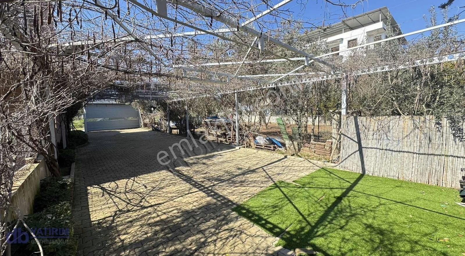 Seferihisar Doğan Beyde Denize 100 Metre 160 M² İmarlı Arsa!