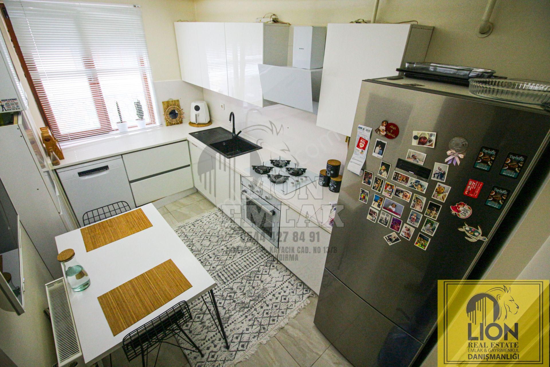 Lıon Emlak'tan İhsaniye Mahallesinde 2+1 Lüks Tasarım Daire