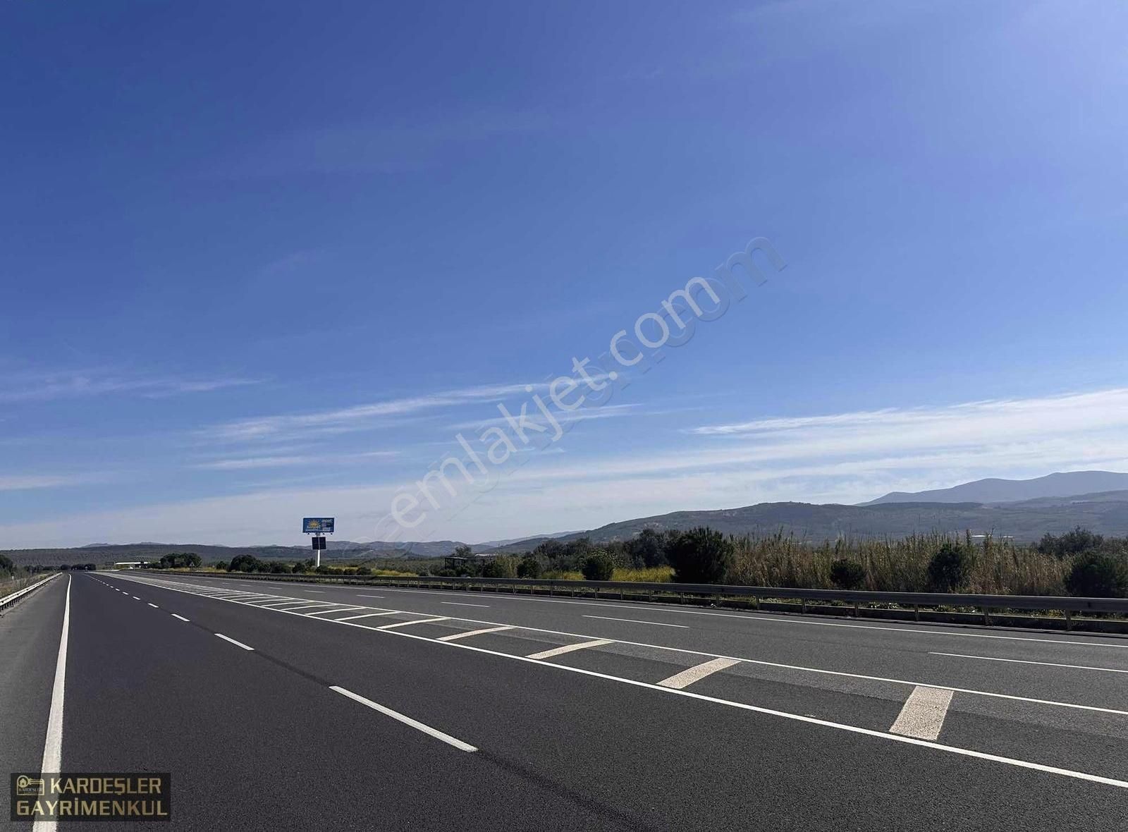 Satılık İstanbul Yolu Üzerinde Tek Tapu Asfalt Cepheli Bahçe