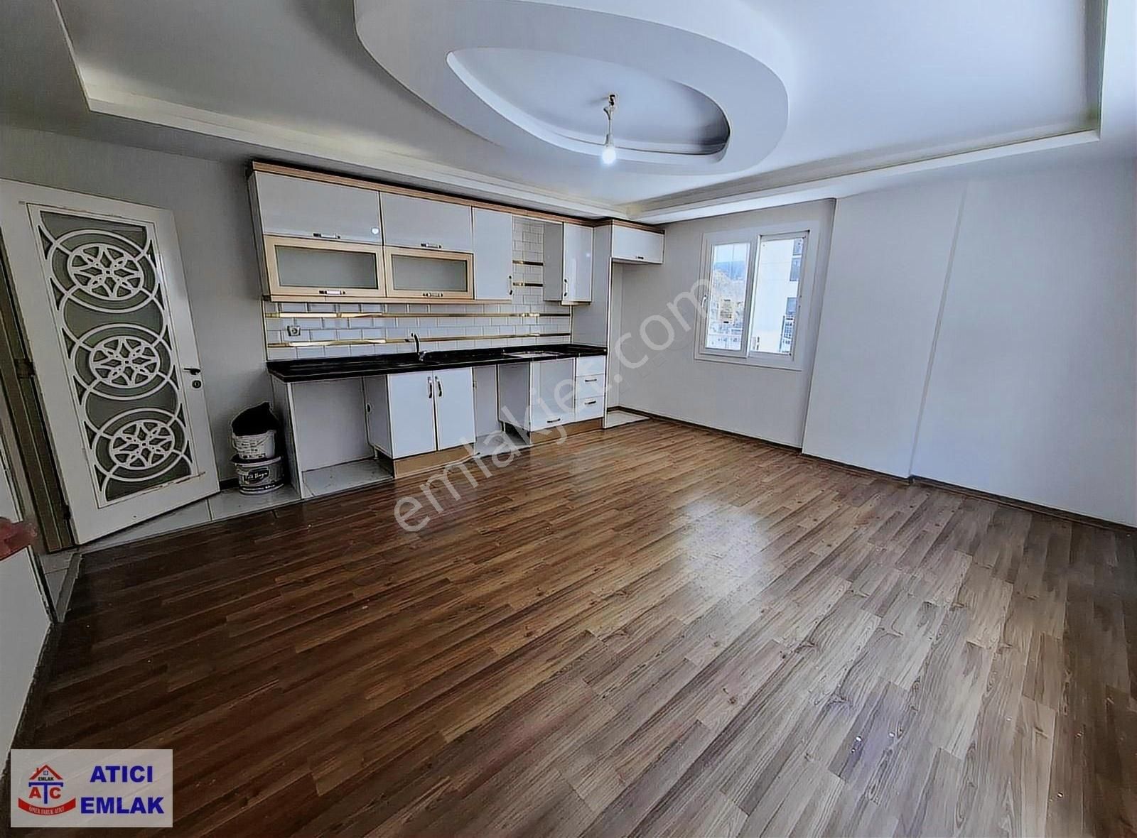 Atıcı'dan Belediye Yanında Merkezi Konumda 3+1 Kiralık Daire