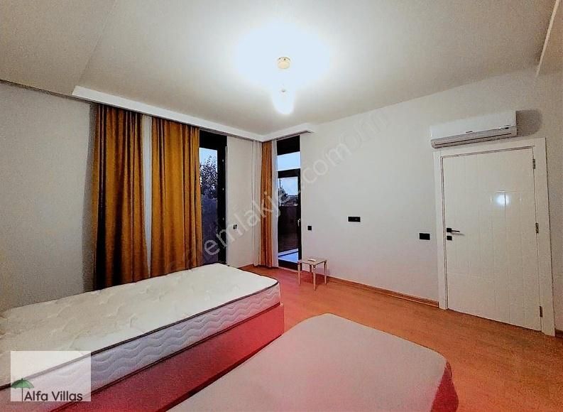 Yeşilbayır'da Eşyalı Kiralık Lüks 5+1 Müstakil Villa