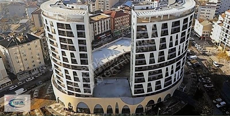 Sbo Samandıra Merkezde Site Icerısınde 1+1 Satılık Ara Kat 75 M2