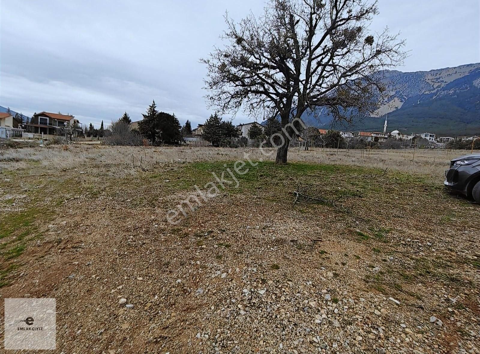 Saruhan Mahallesi Satılık Arsa Elektrik Ve Suyu Var Villa Arsası