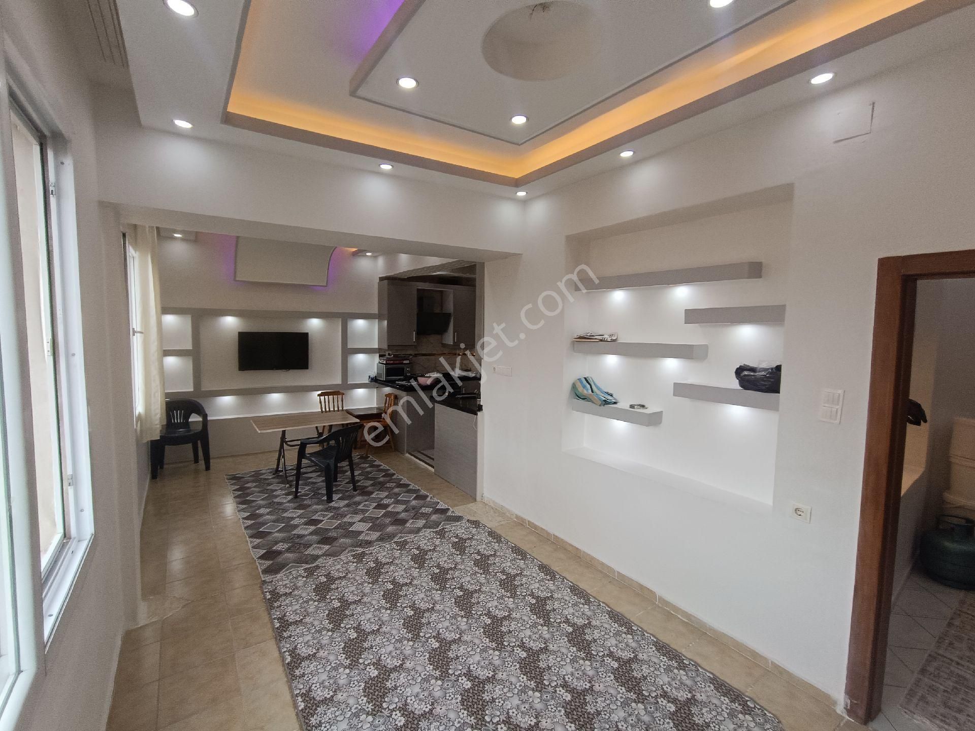 Çarşı Merkezde Bankalar Cad. Daire & Ofis Kullanımına Uygun Satılık 2+1
