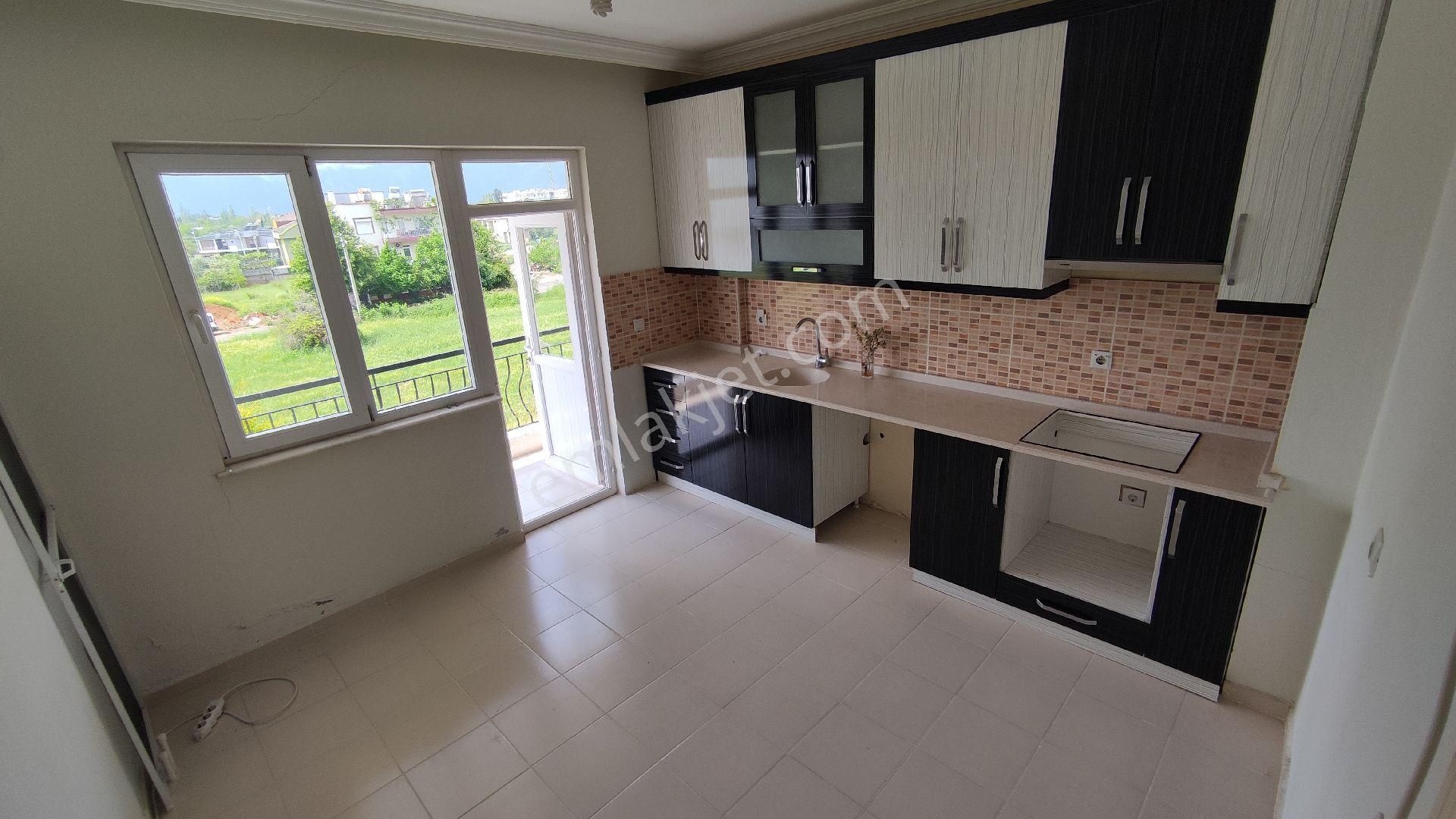 Antalya Döşemealtı Tomalar Mahallesi'nde 2+1 Kiralık Daire