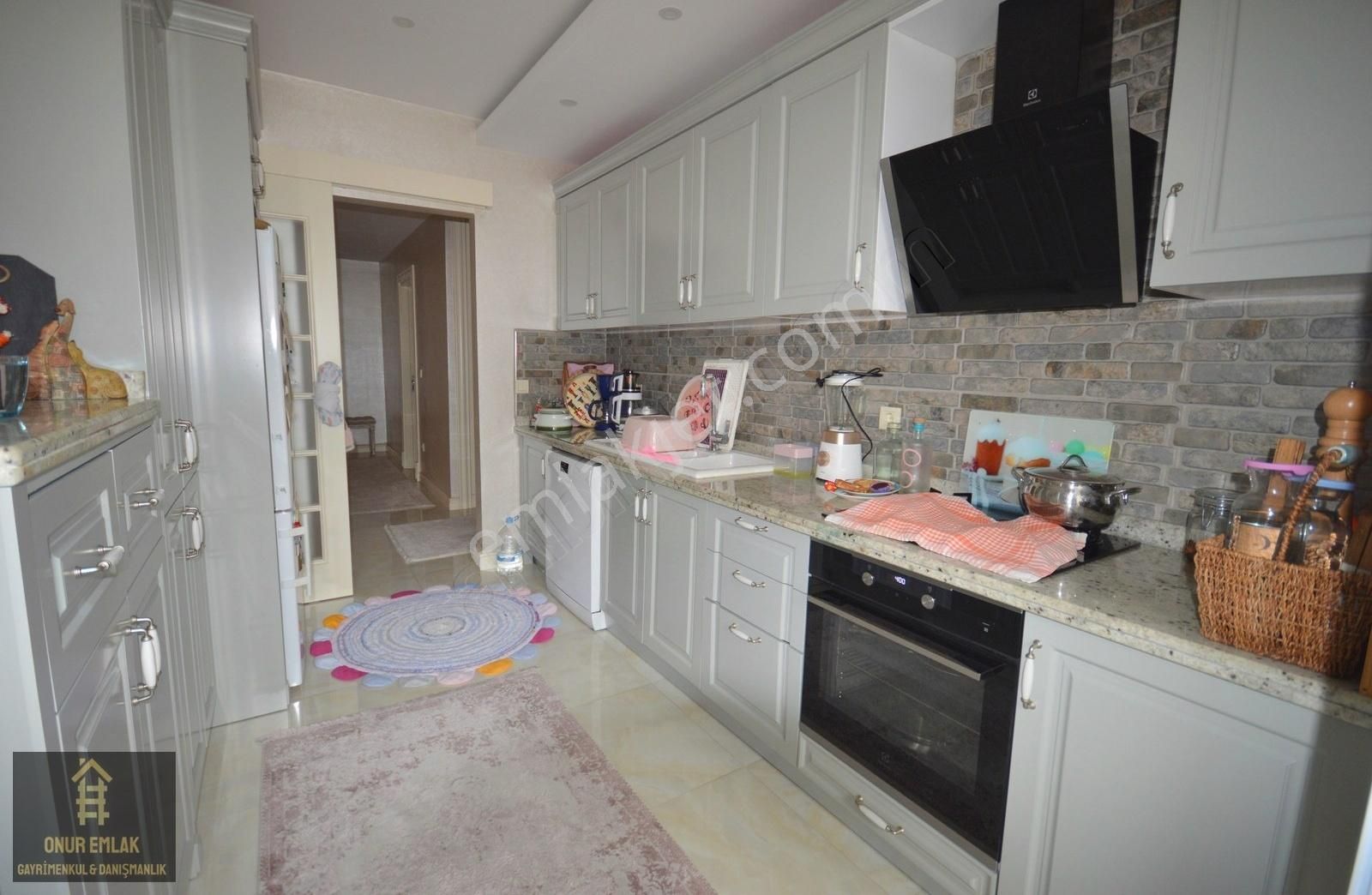 Satılık Lüks Dublex Daire Büyükçekmece Batıkent Konakları 5+2
