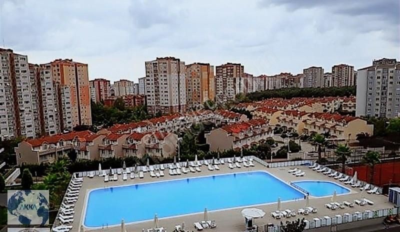 Beylikdüzü Barış Mah Semerkand Sitesinde 2+1 Arakat Satılıkdaire