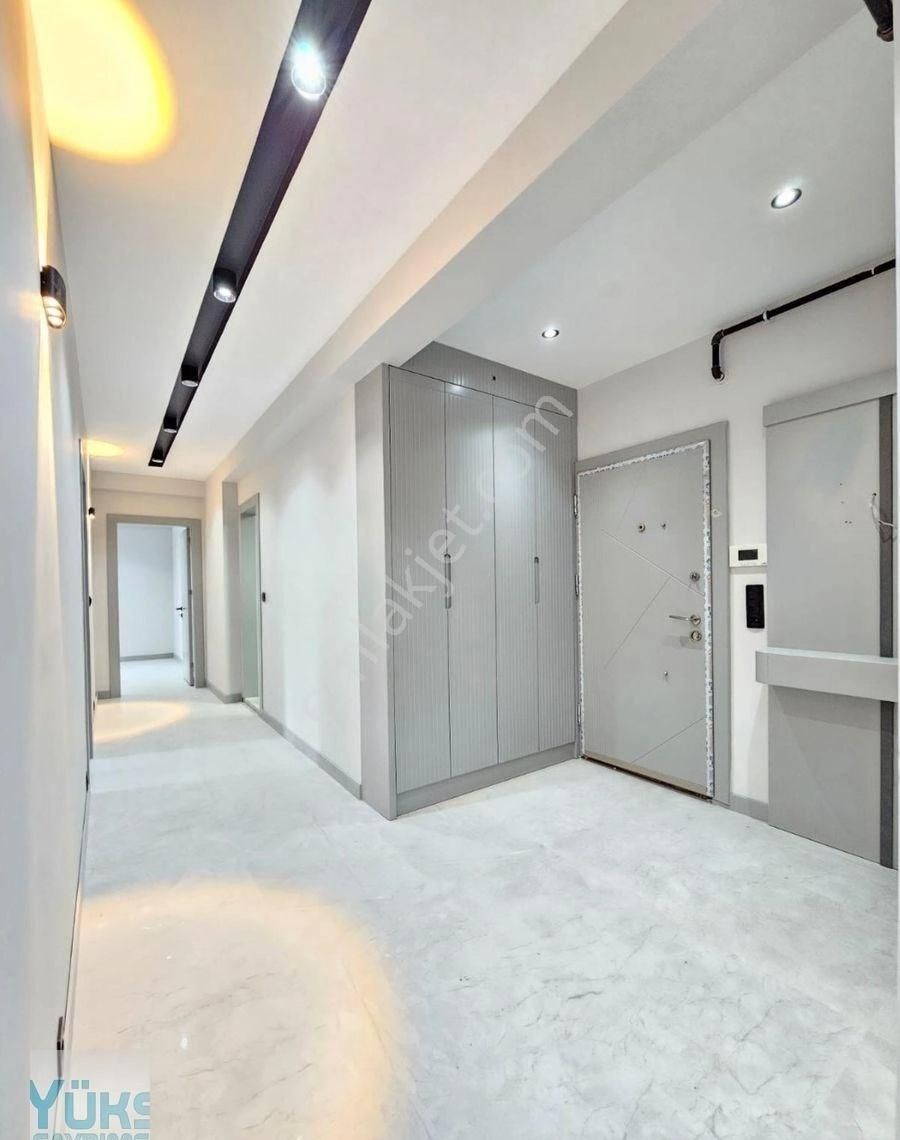 Denizli Şemikler'de 2+1 120 M2 Konumu Harika Satılık Lüks Daire