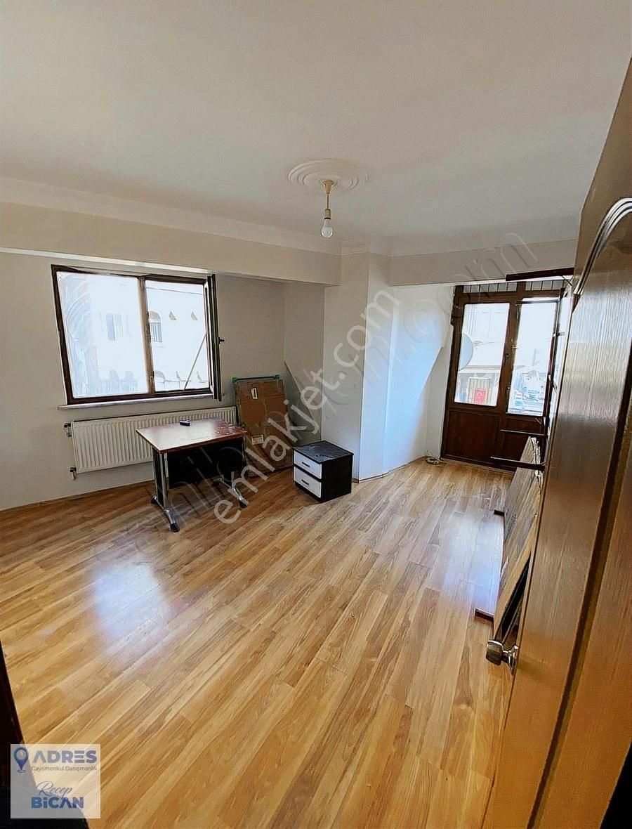 Cevahire 5 Dk 1 + 1 Kiralik Daire 20.000