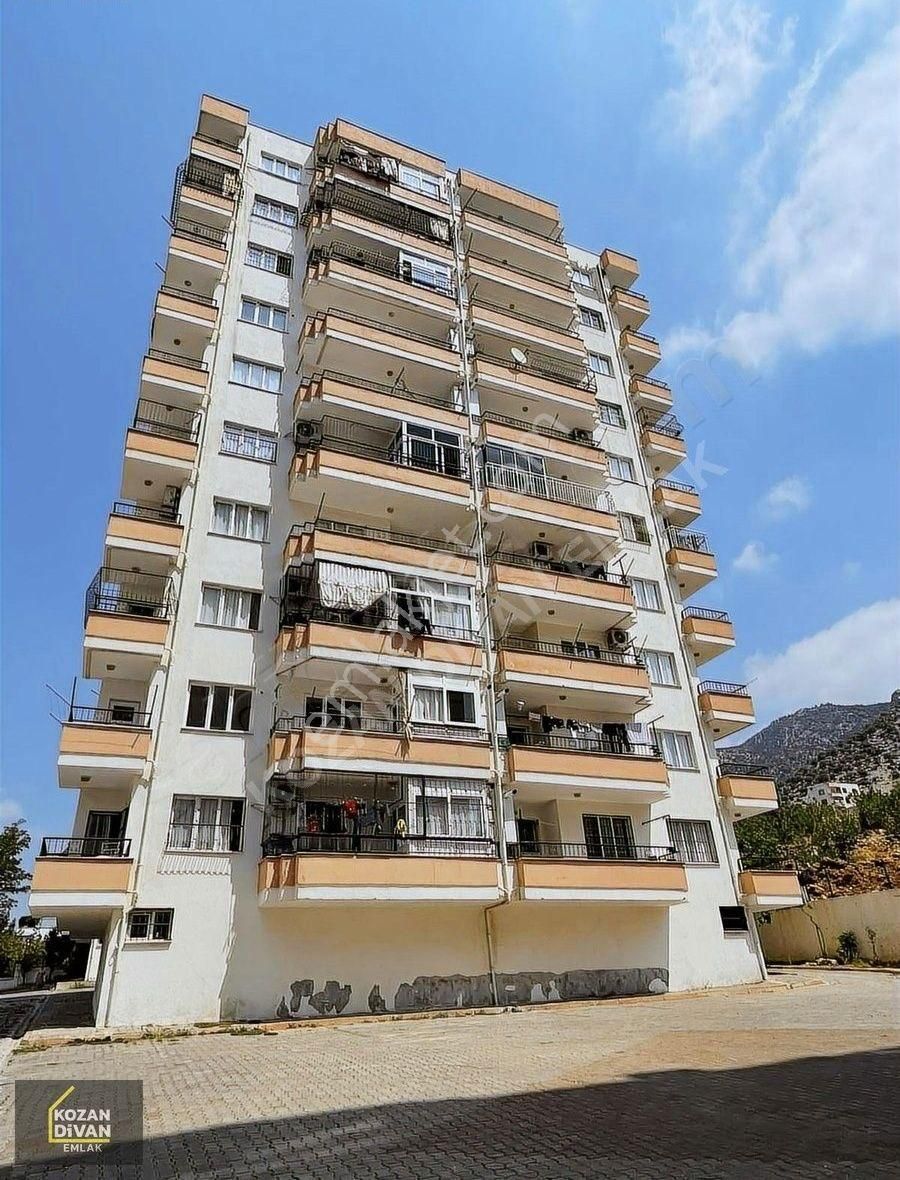 Kozan Divan Emlak'tan Güzel Evler Sitesinde Satılık 3+1