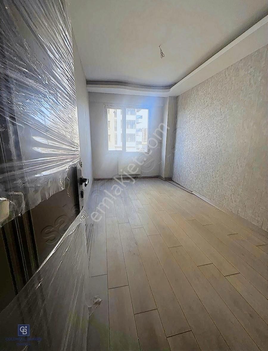 Coldwell Banker Omega'dan Tepe Yapı M.ş.a'da Satılık 3+1 Daire